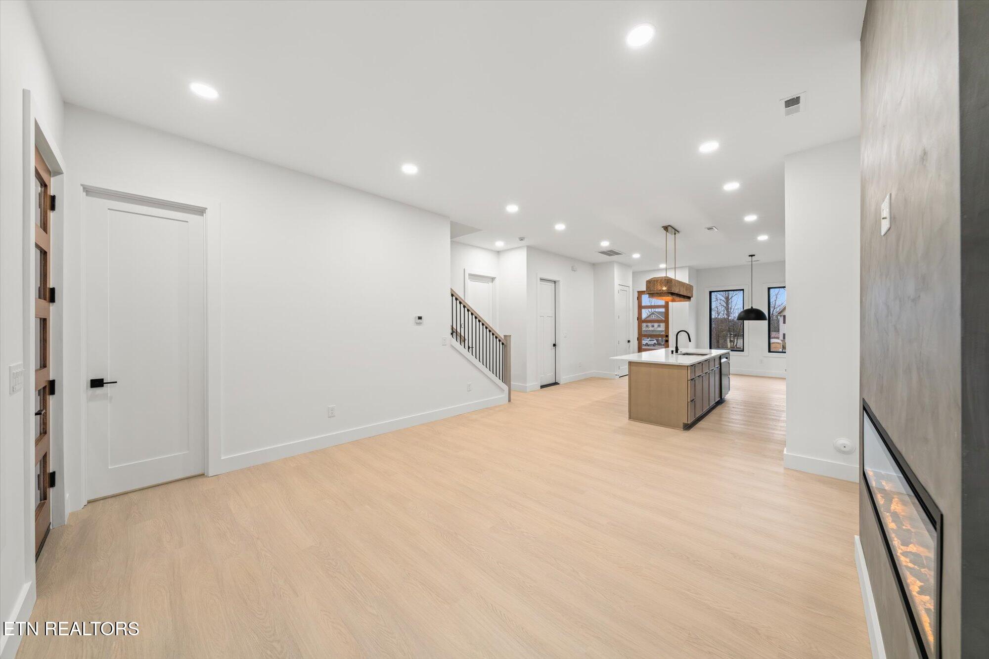 7207 Jana Chris Lane