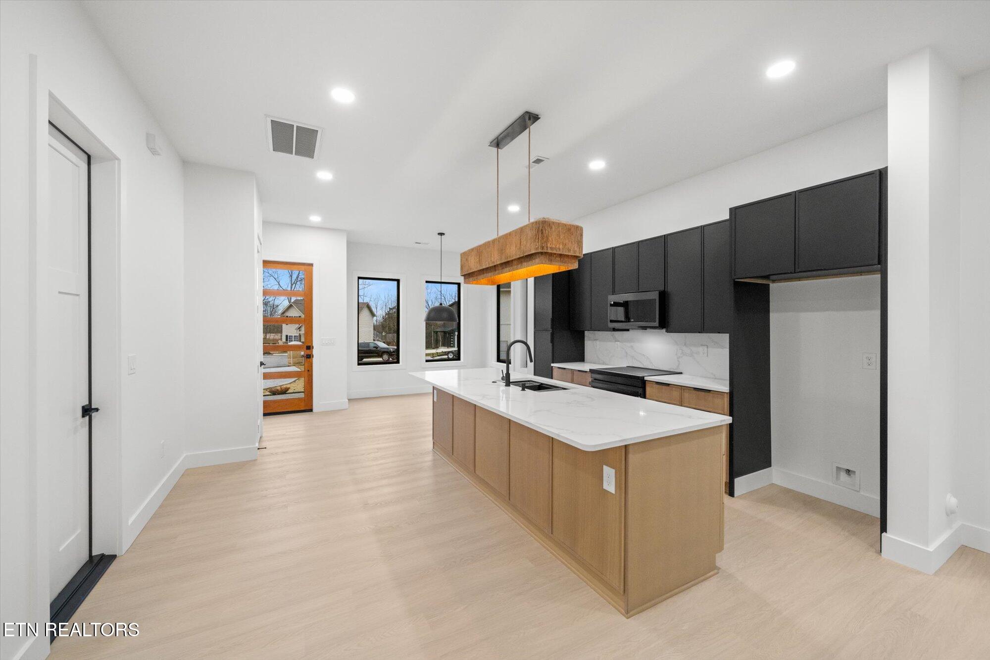 7207 Jana Chris Lane