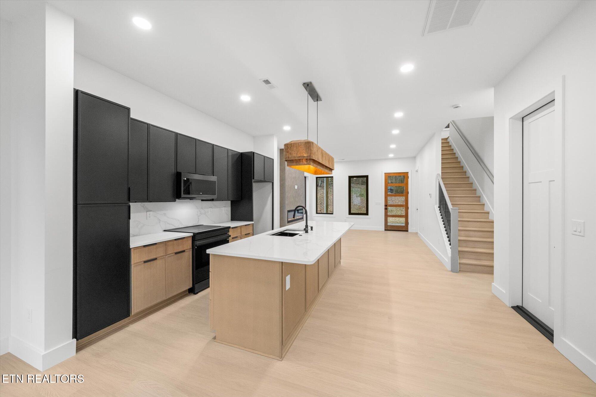 7207 Jana Chris Lane