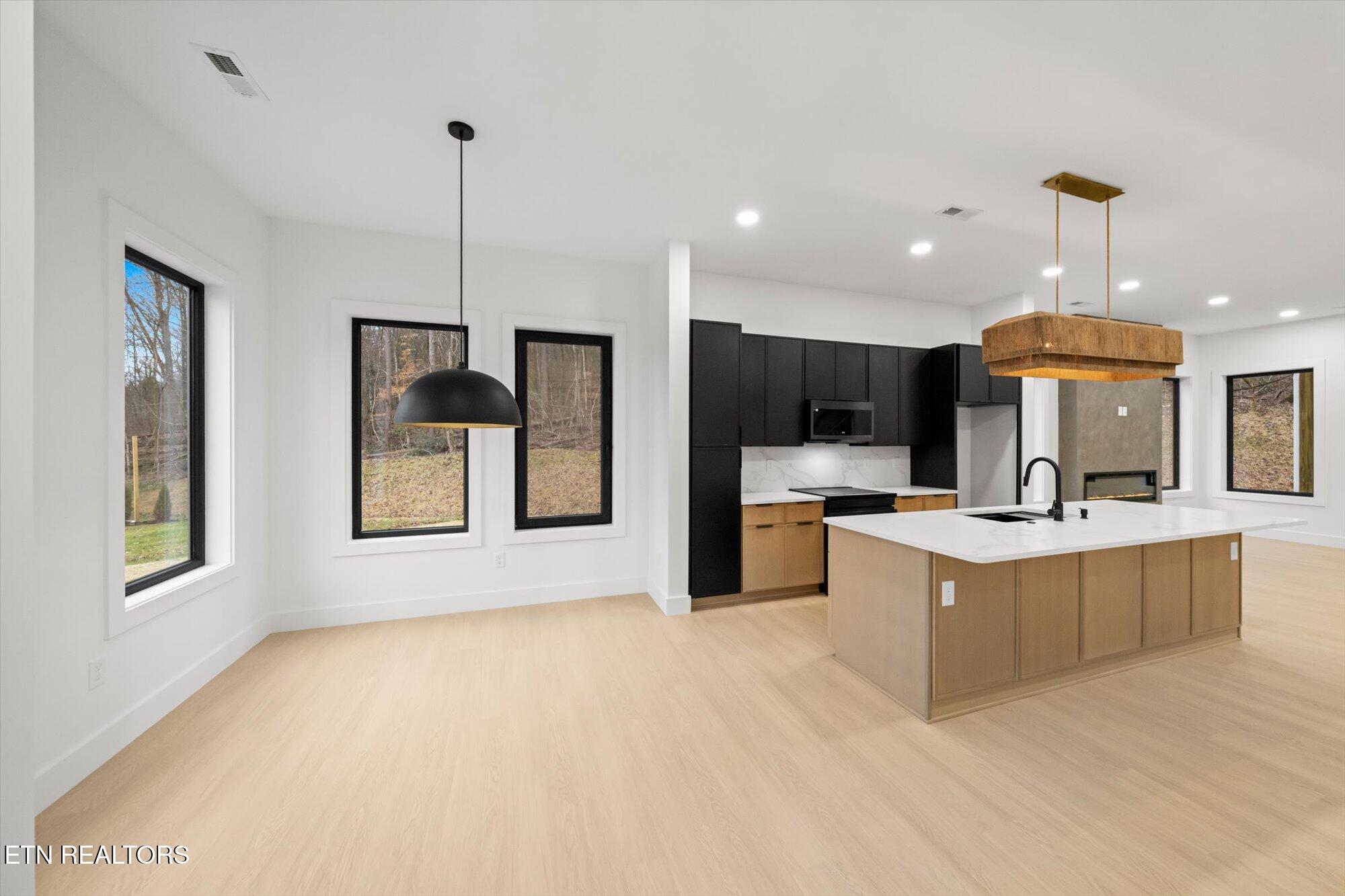 7207 Jana Chris Lane