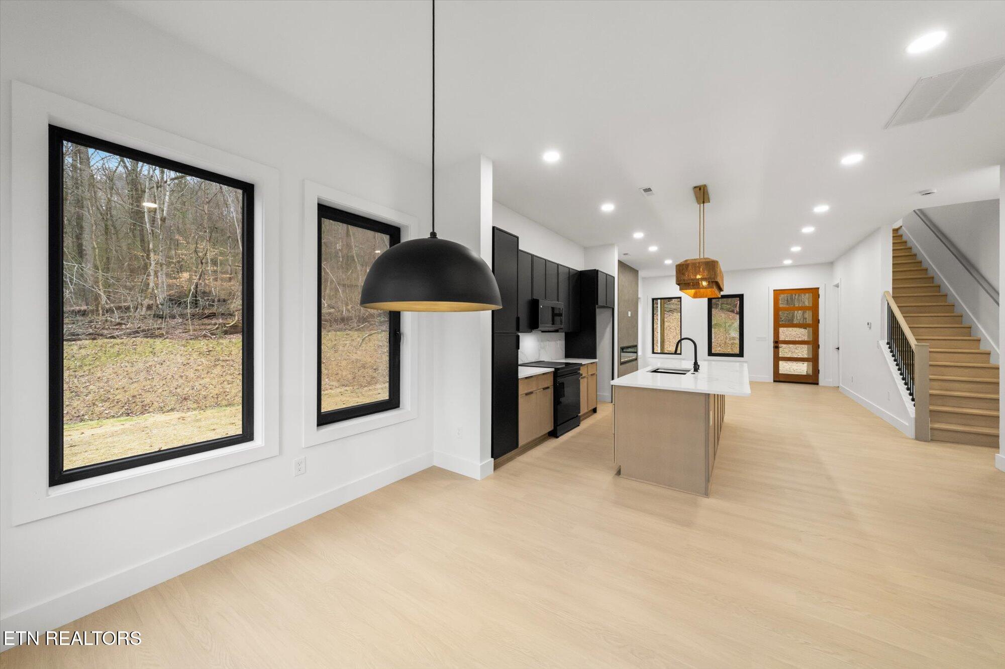 7207 Jana Chris Lane