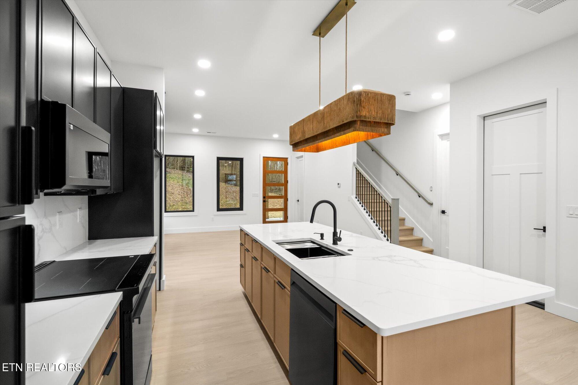 7207 Jana Chris Lane