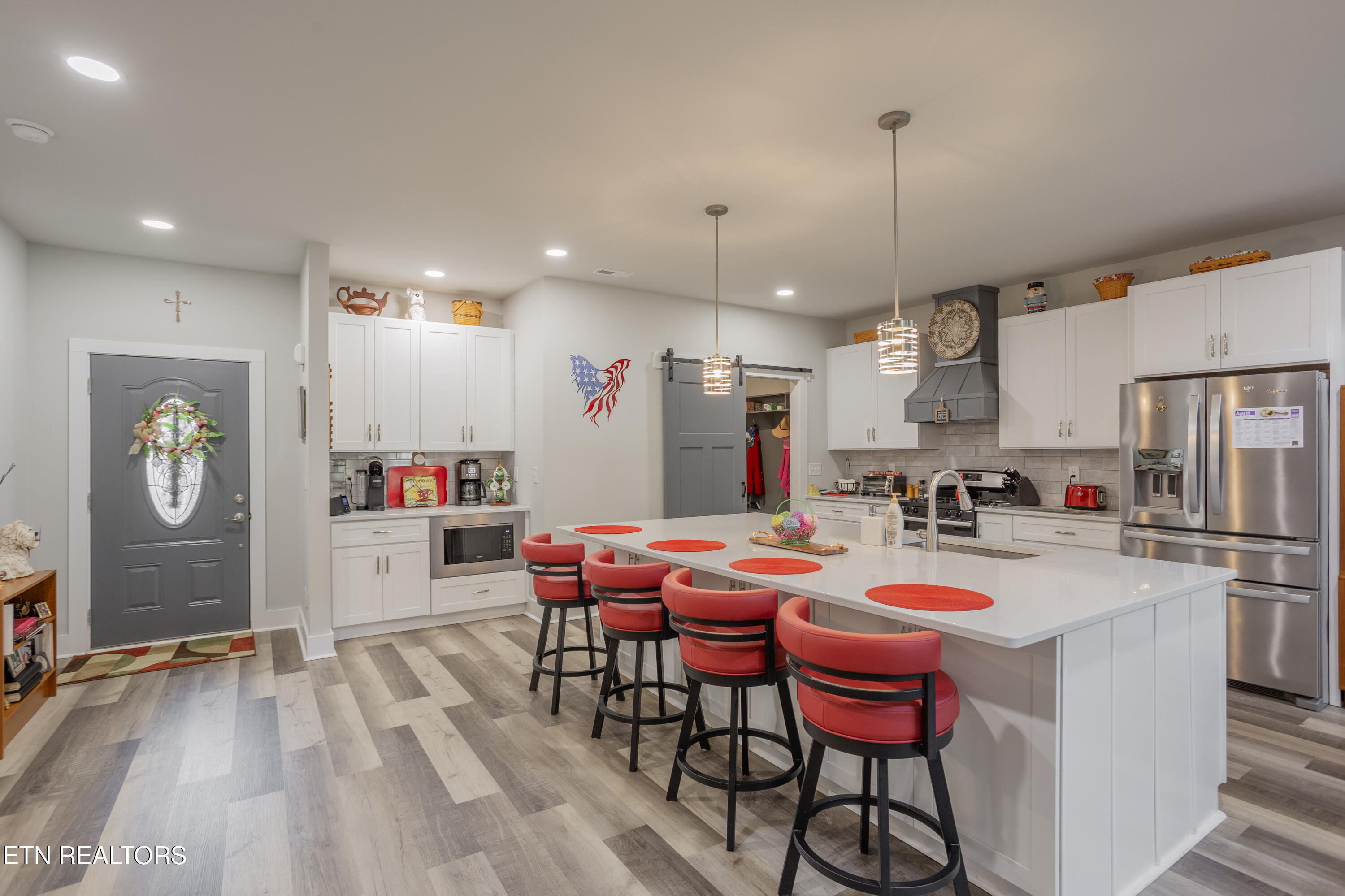 986 Meadow Walk Lane