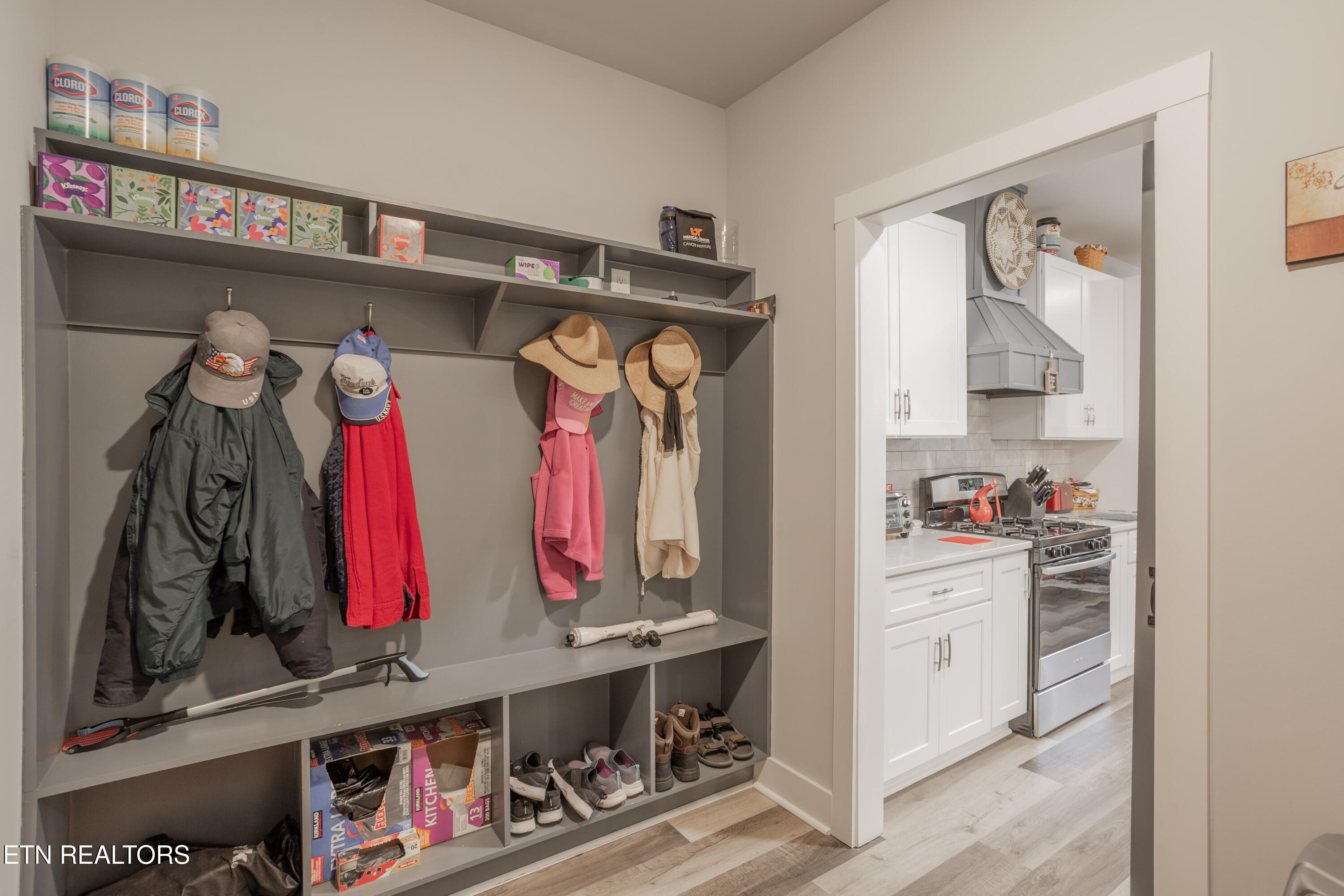 986 Meadow Walk Lane