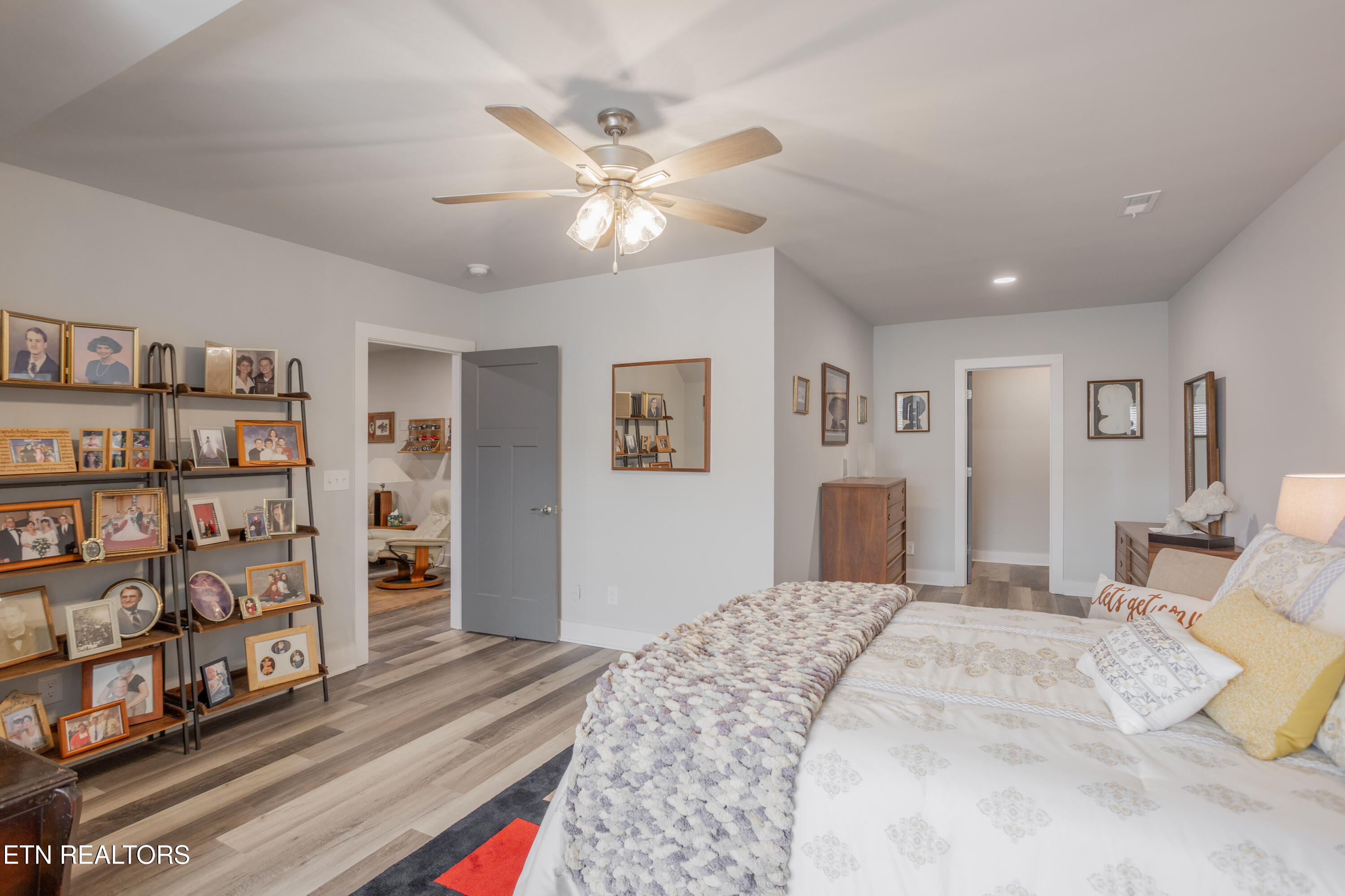 986 Meadow Walk Lane