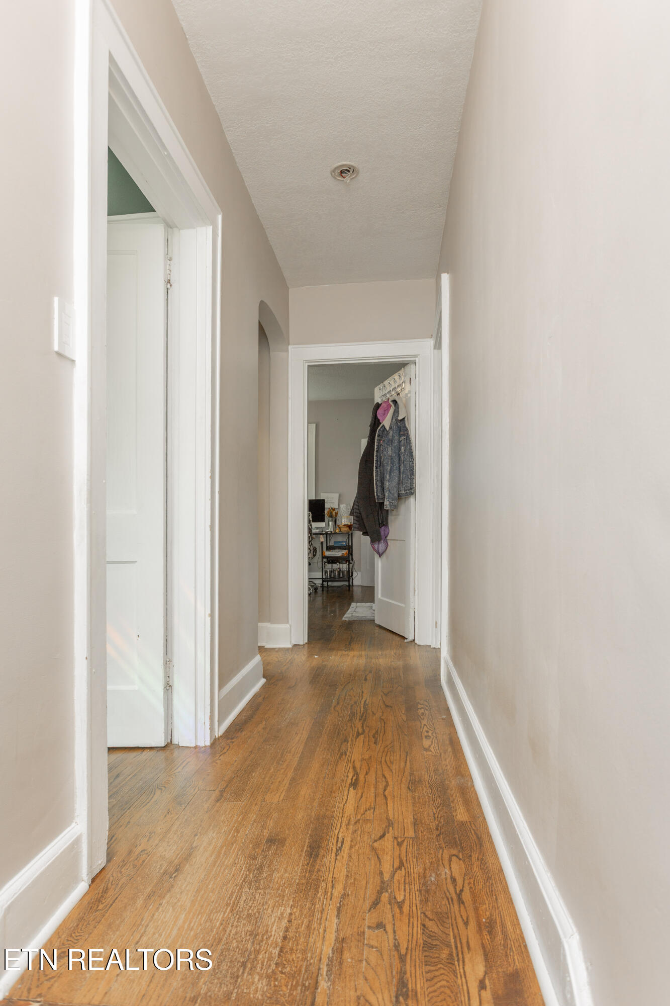 2916 Fountain Park Blvd