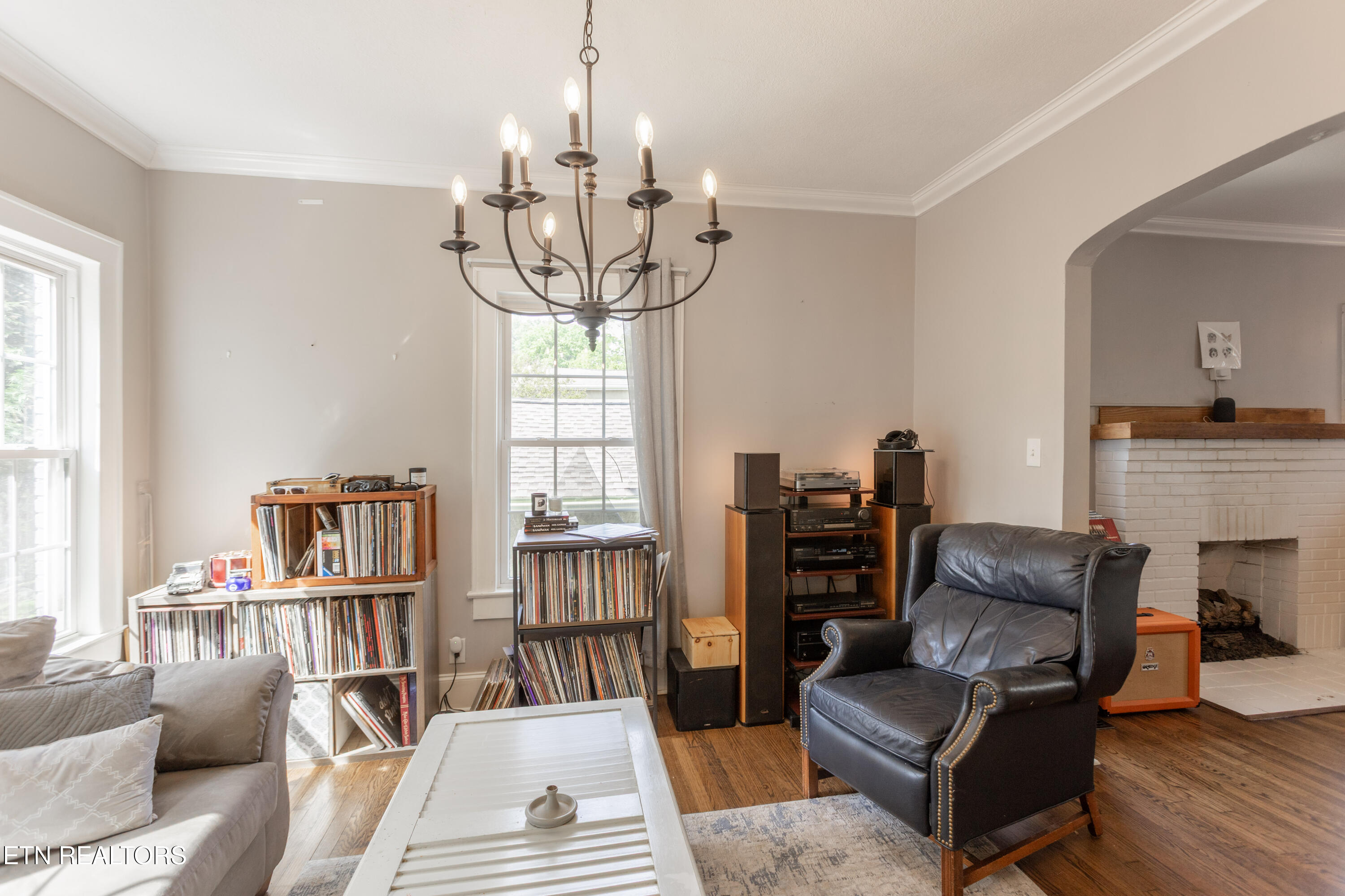 2916 Fountain Park Blvd