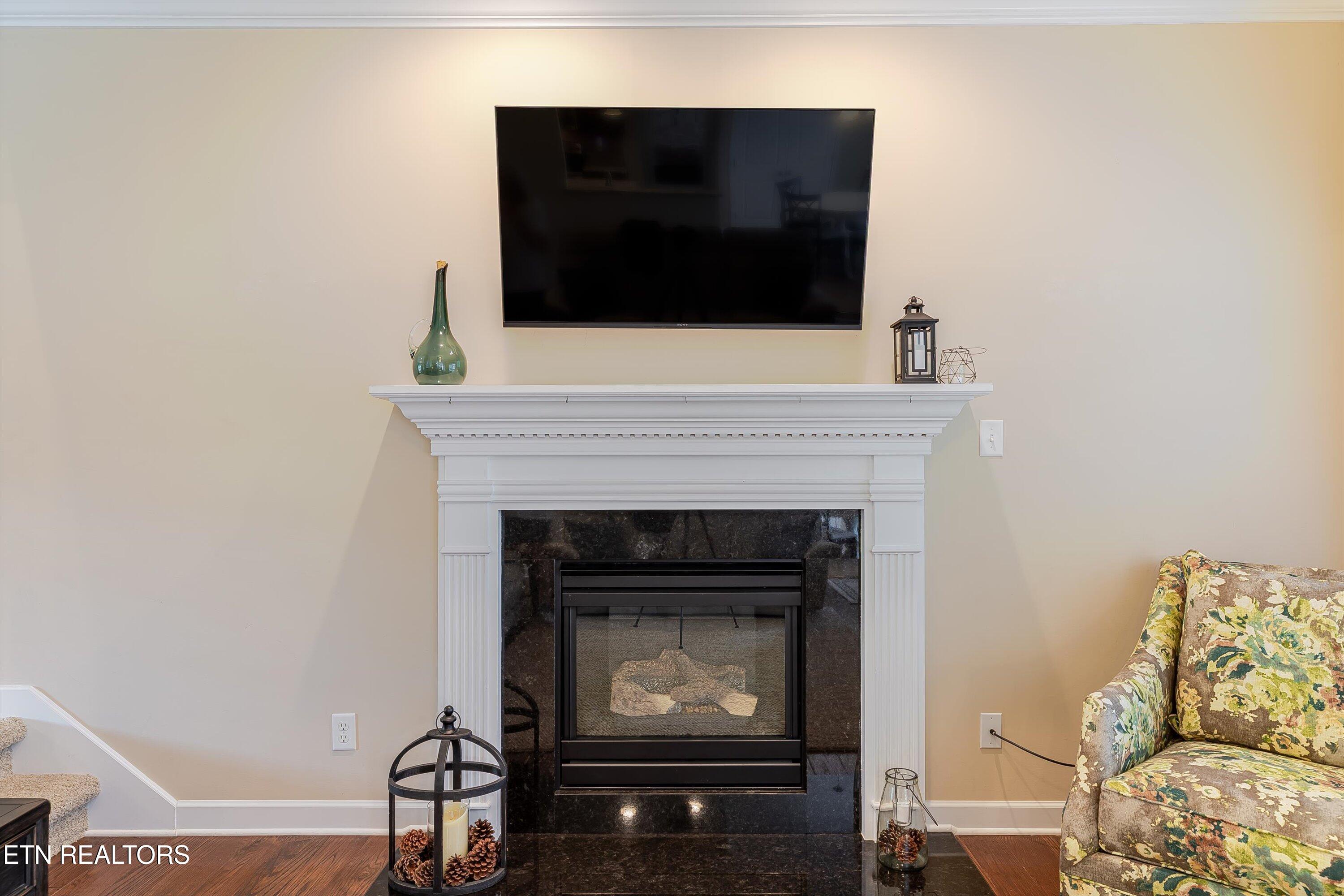 1827 Autumn Bluff Rd