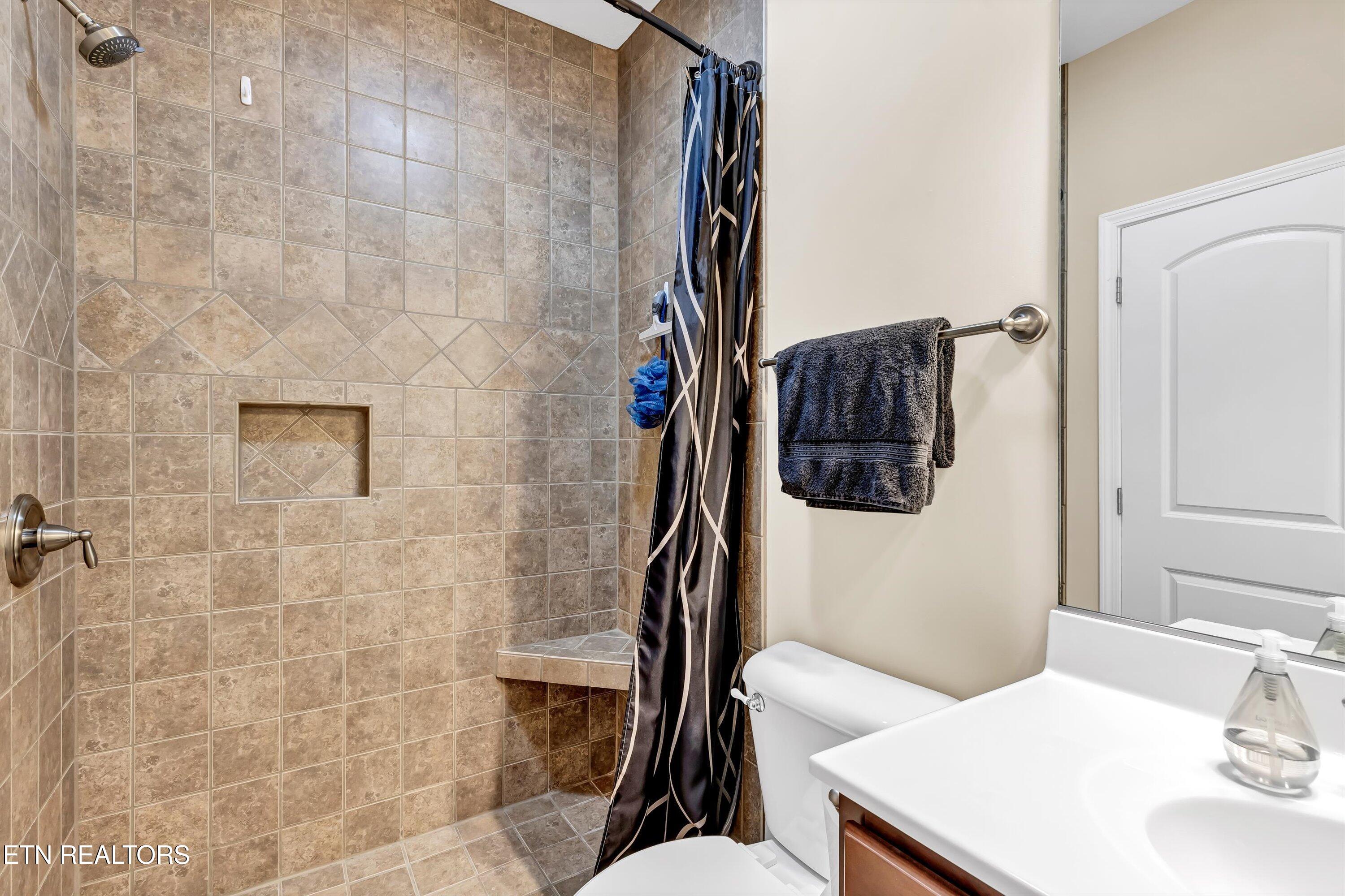 1827 Autumn Bluff Rd