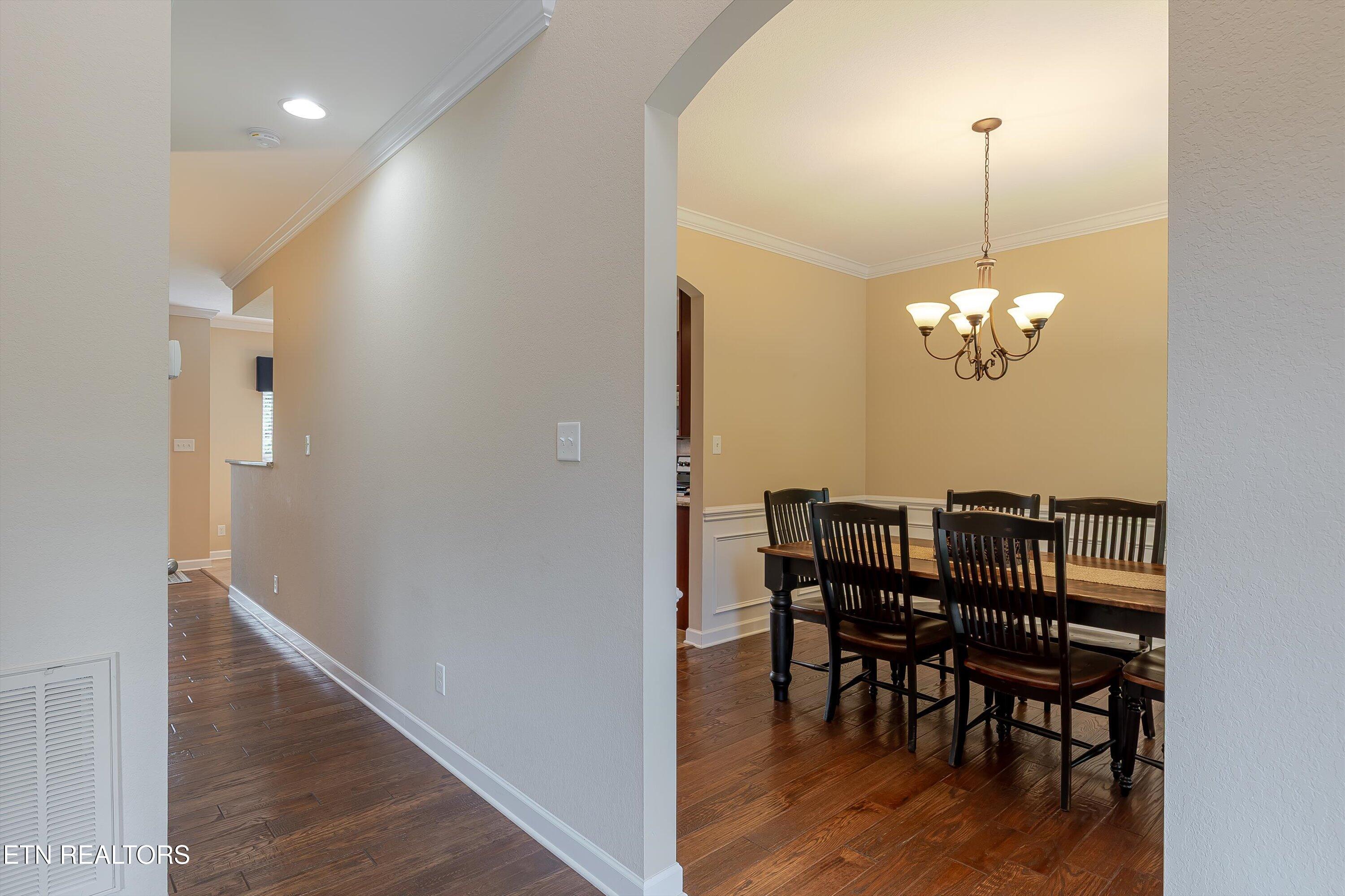 1827 Autumn Bluff Rd