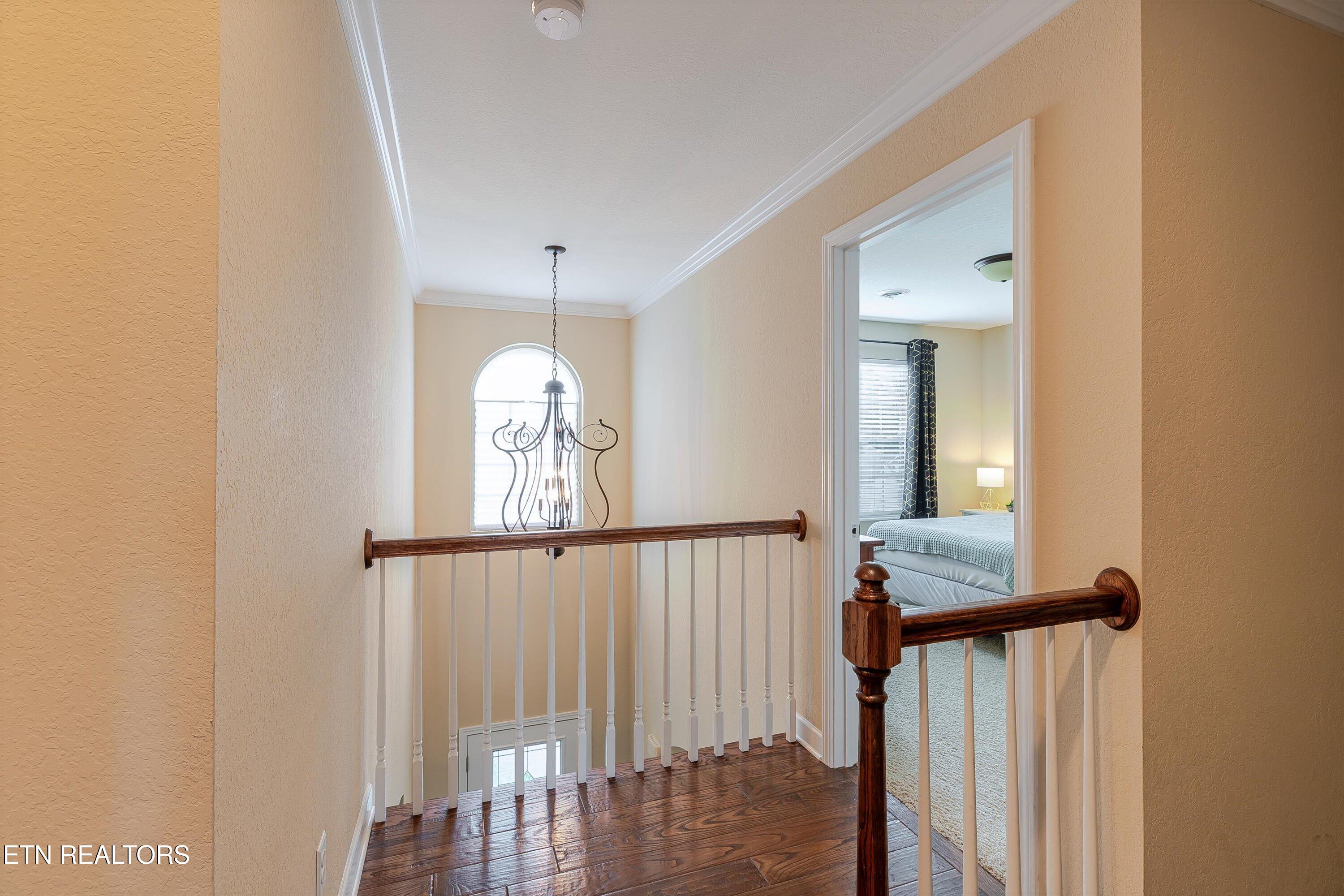 1827 Autumn Bluff Rd