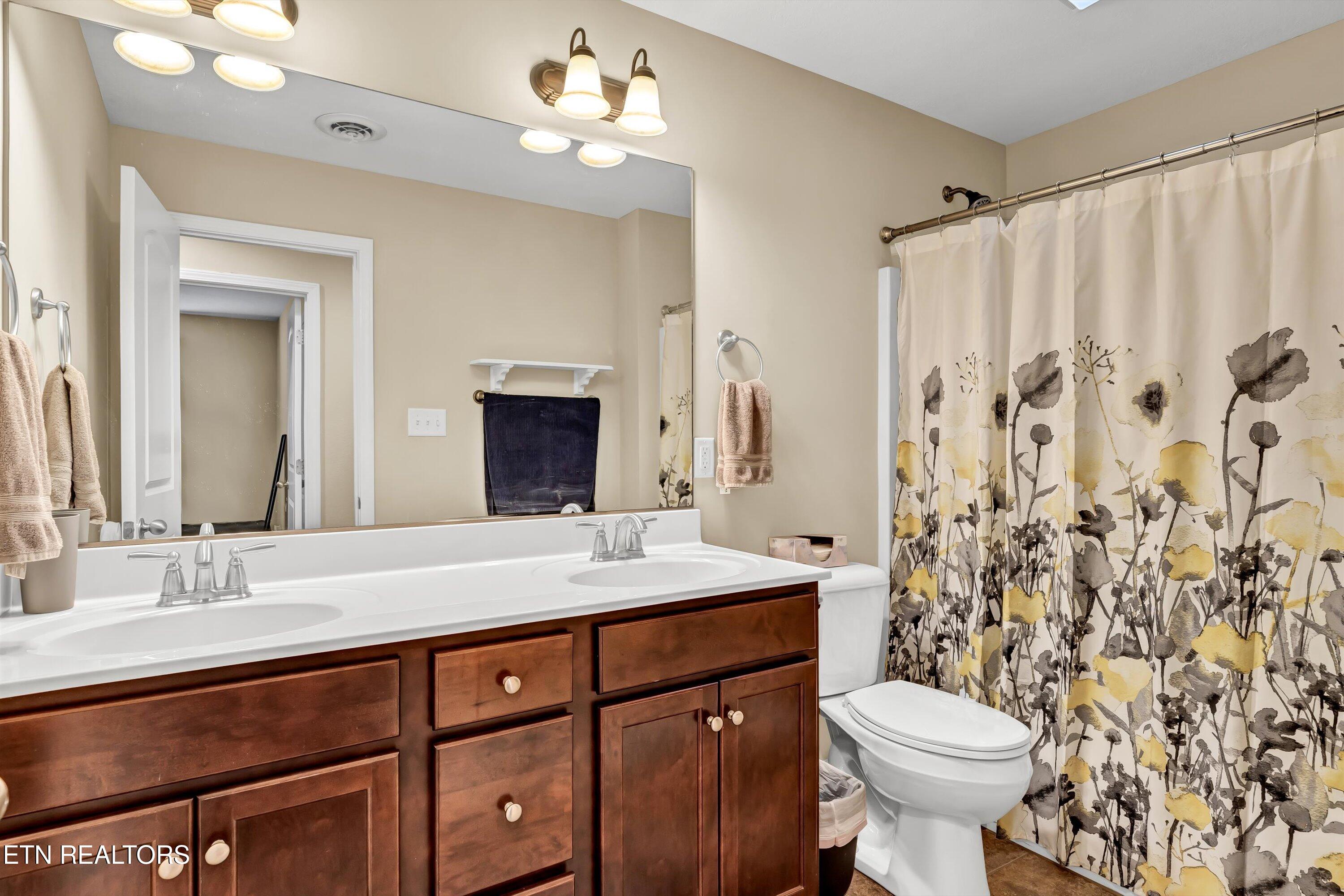 1827 Autumn Bluff Rd