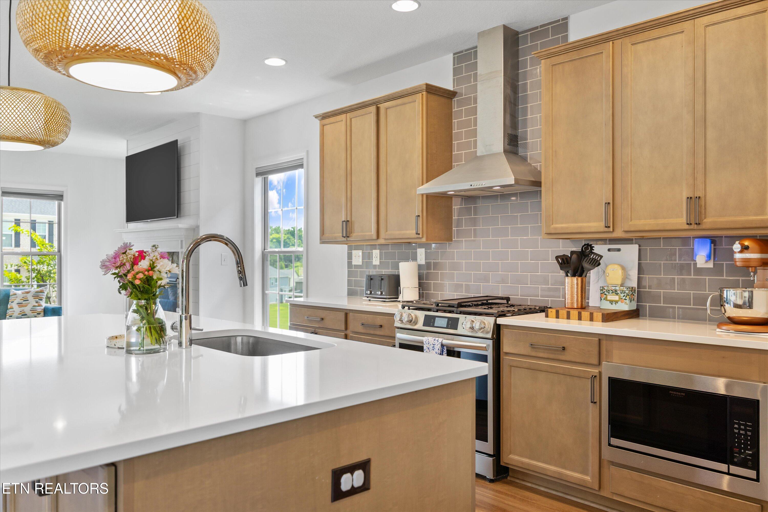 8736 Yellow Aster Rd