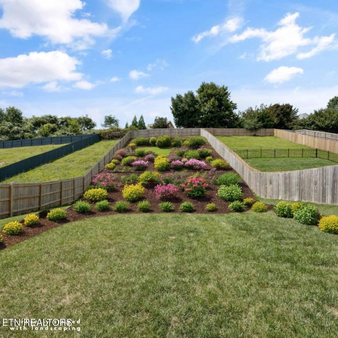 8736 Yellow Aster Rd