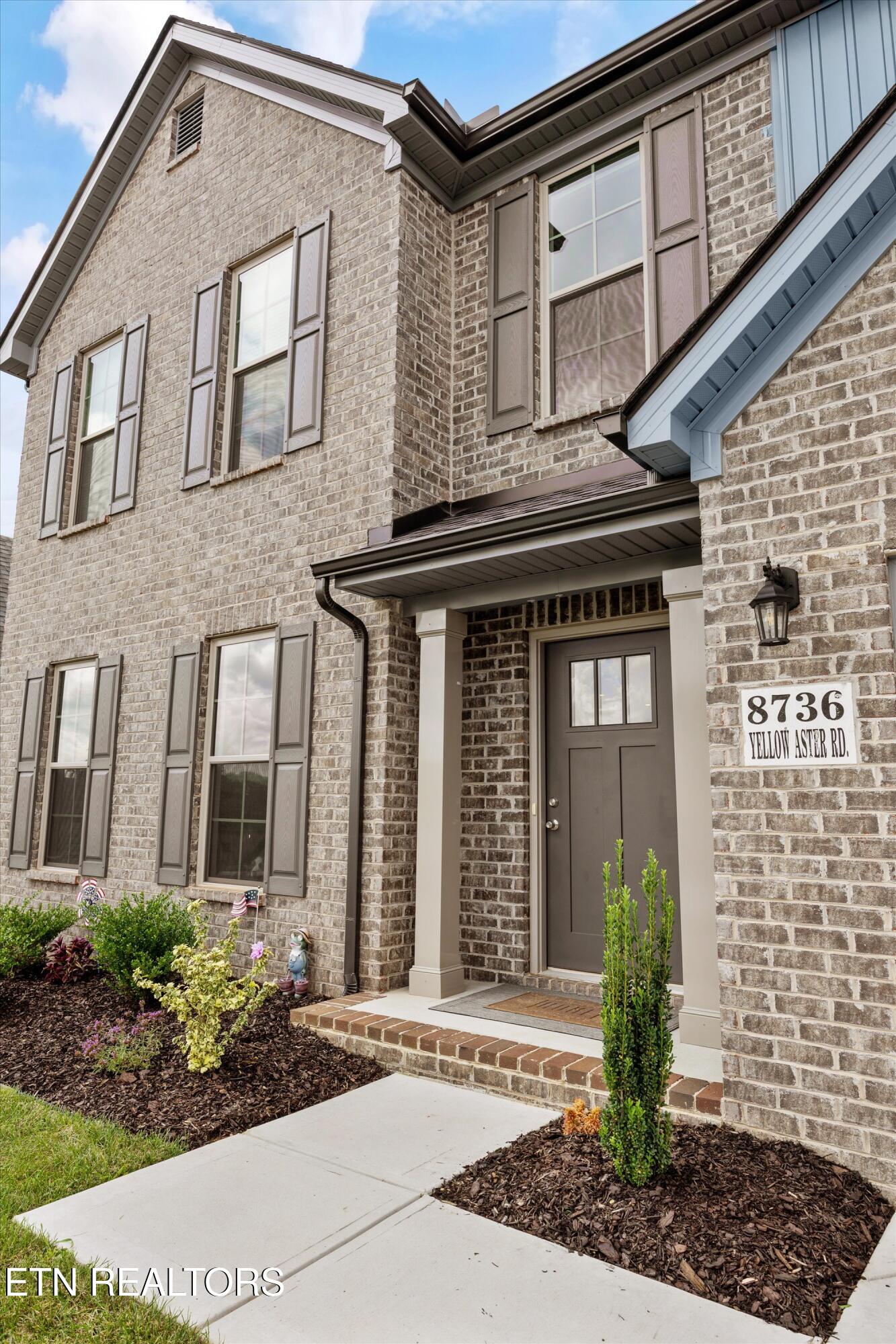 8736 Yellow Aster Rd