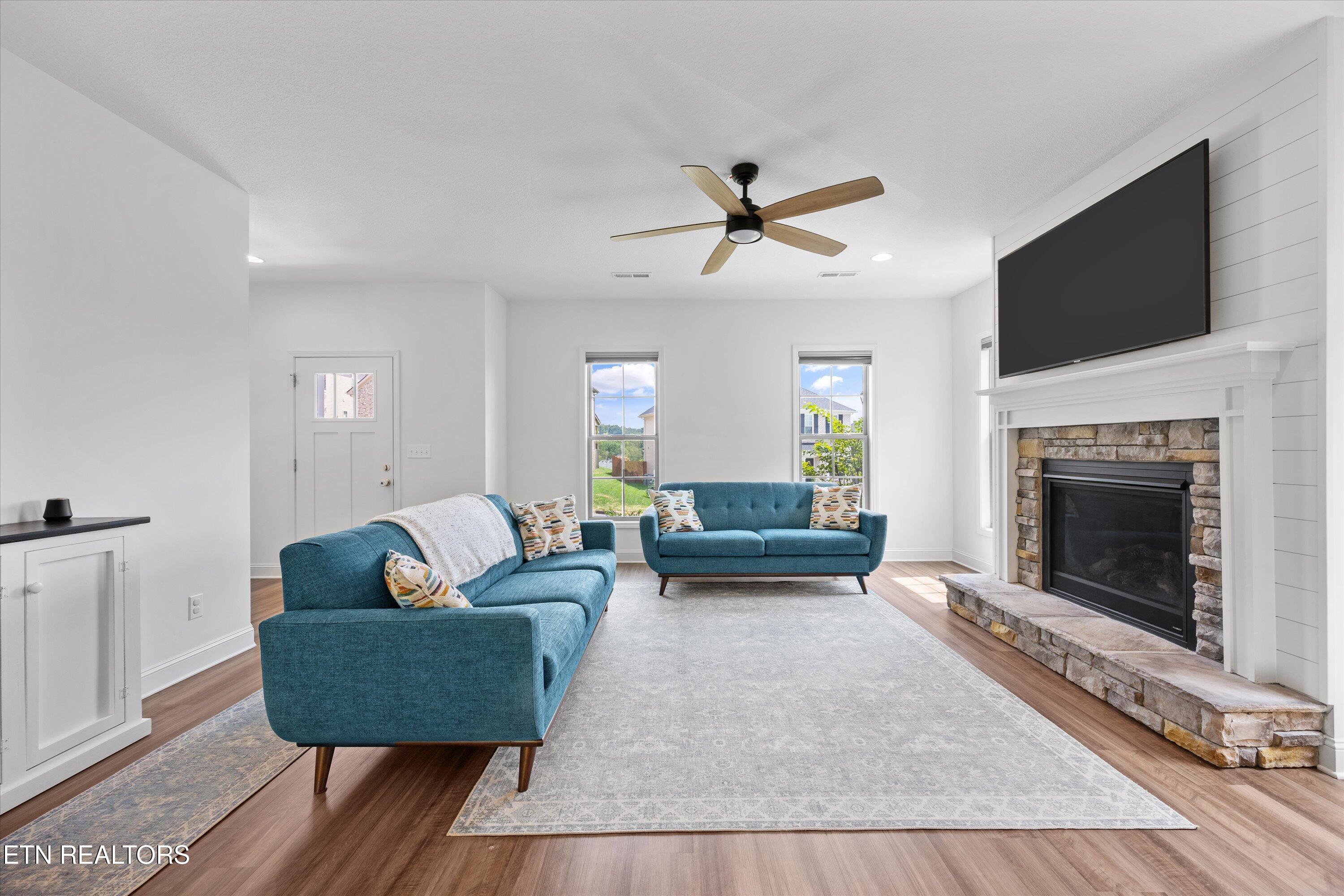 8736 Yellow Aster Rd