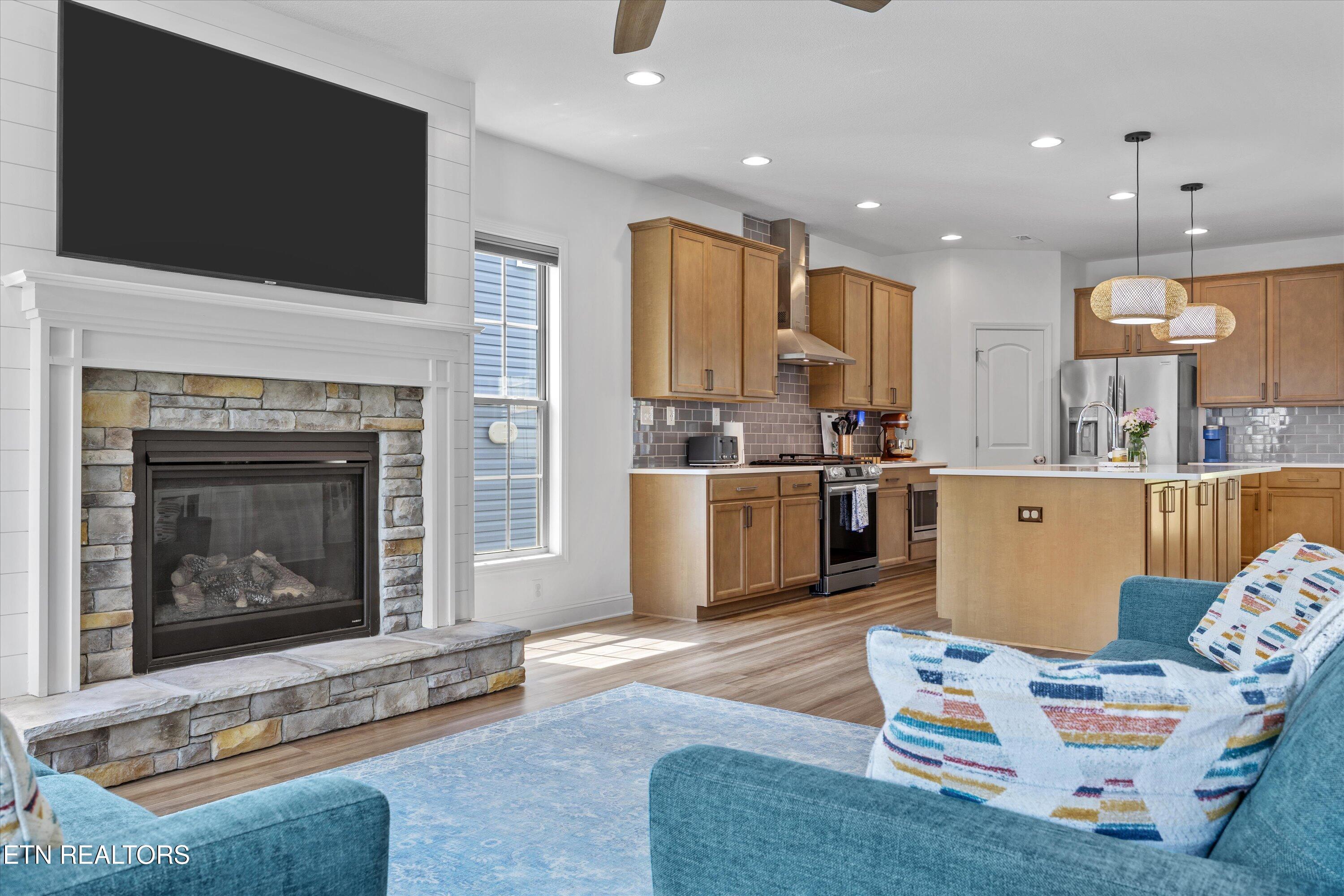 8736 Yellow Aster Rd