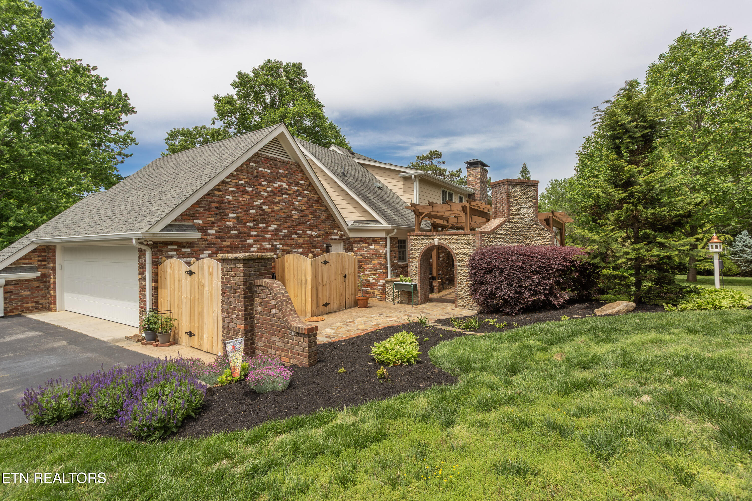 1108 Shadyland Drive