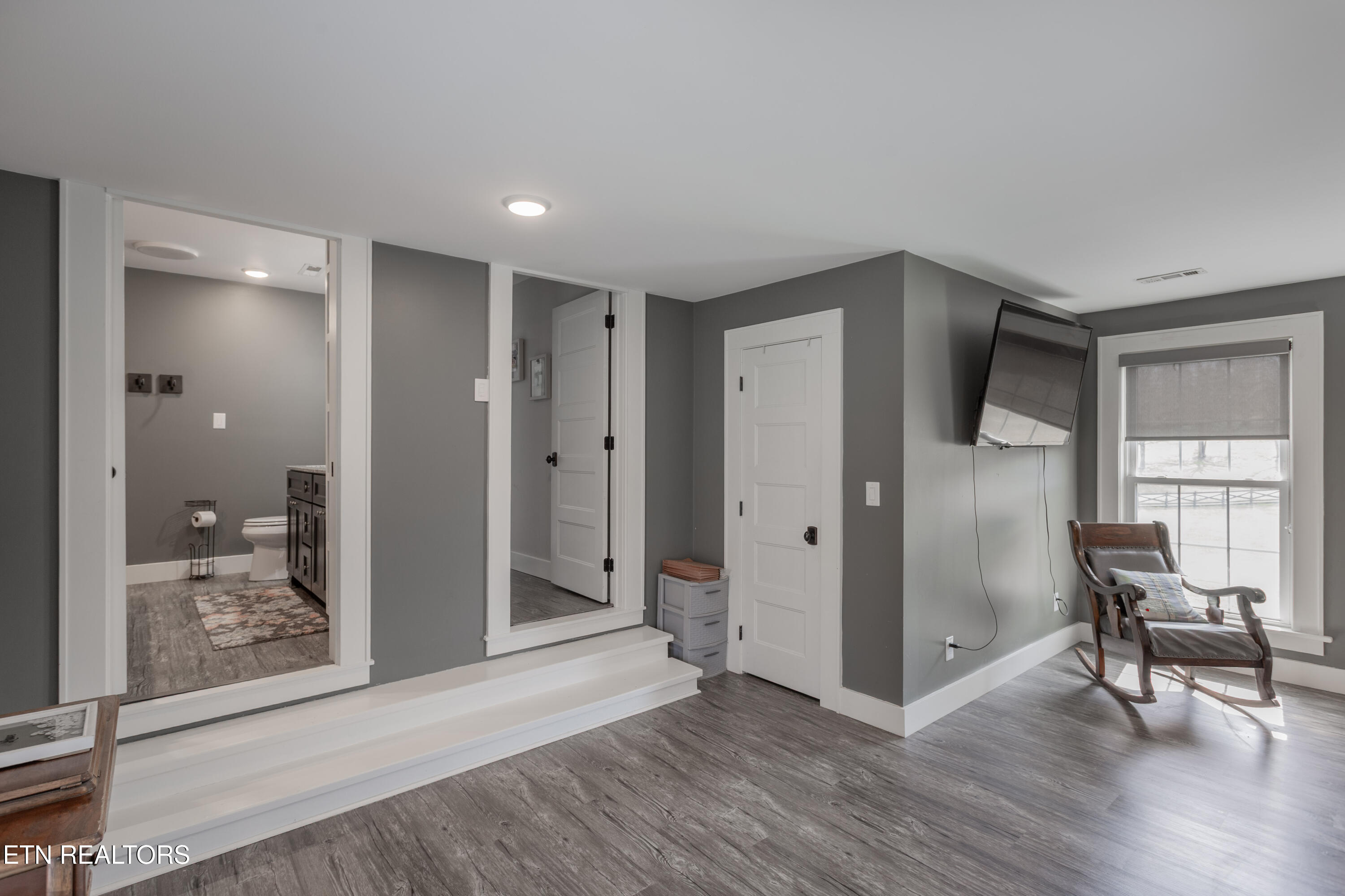 2409 Smith School Rd