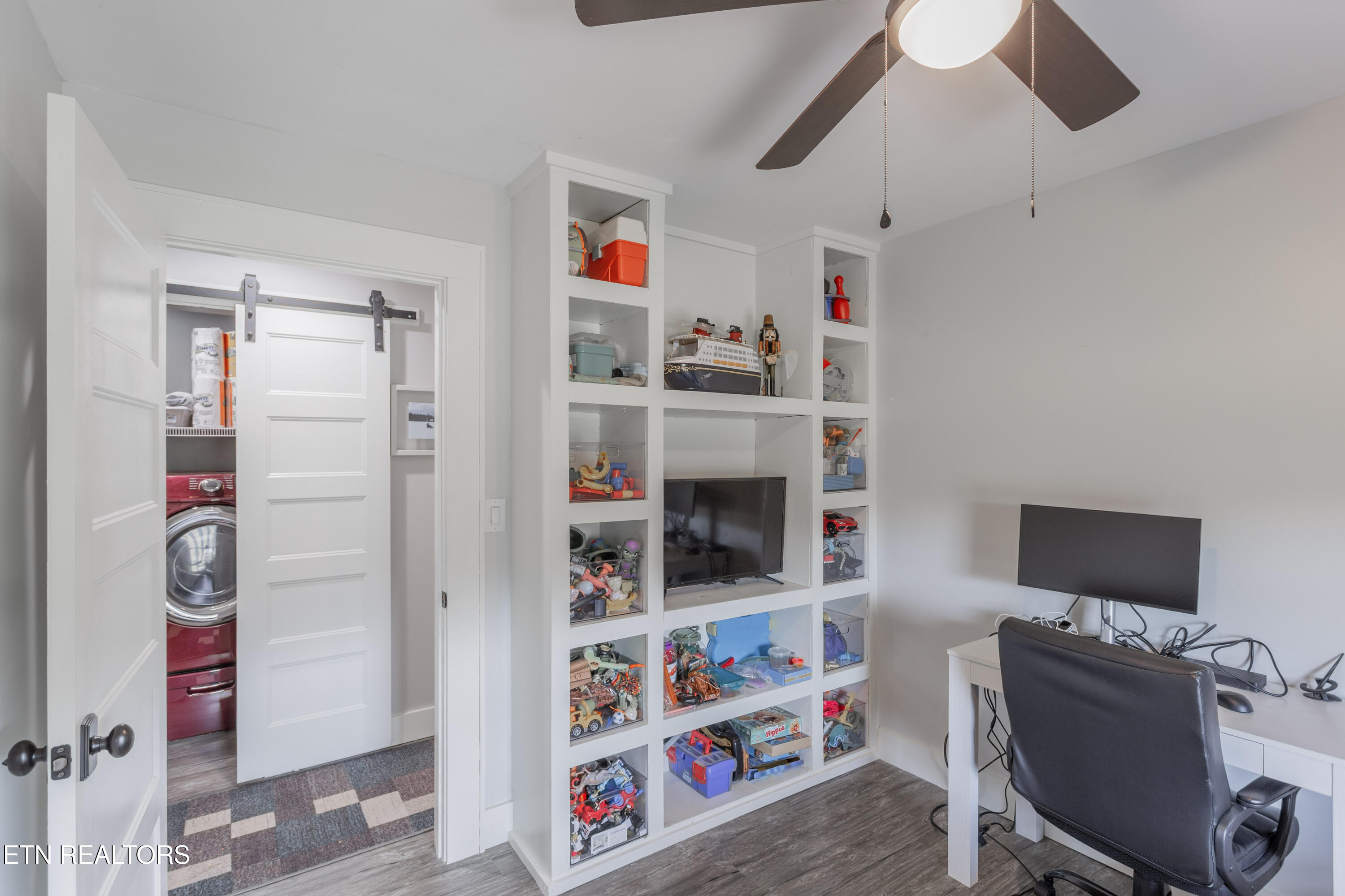 2409 Smith School Rd