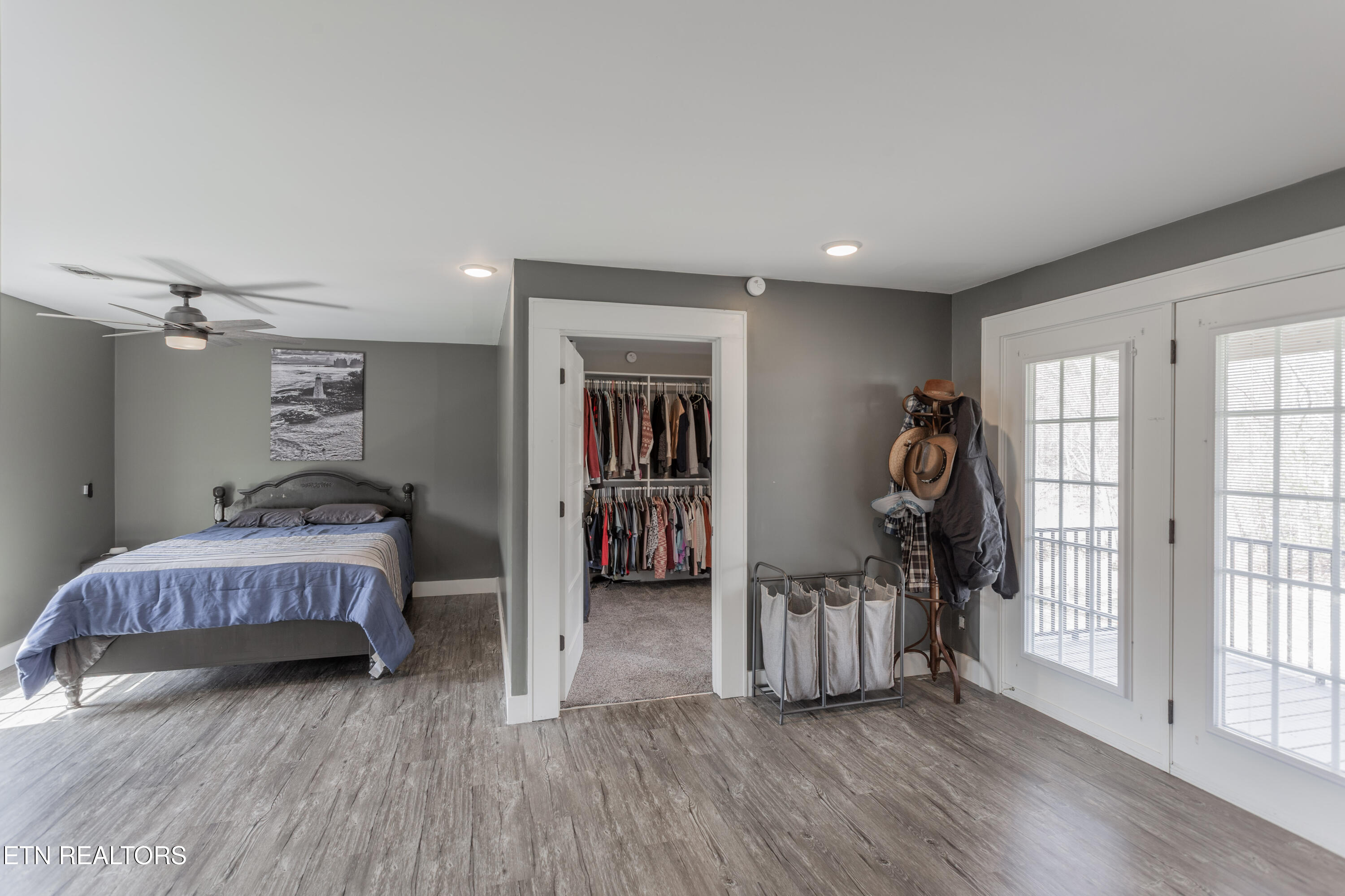 2409 Smith School Rd