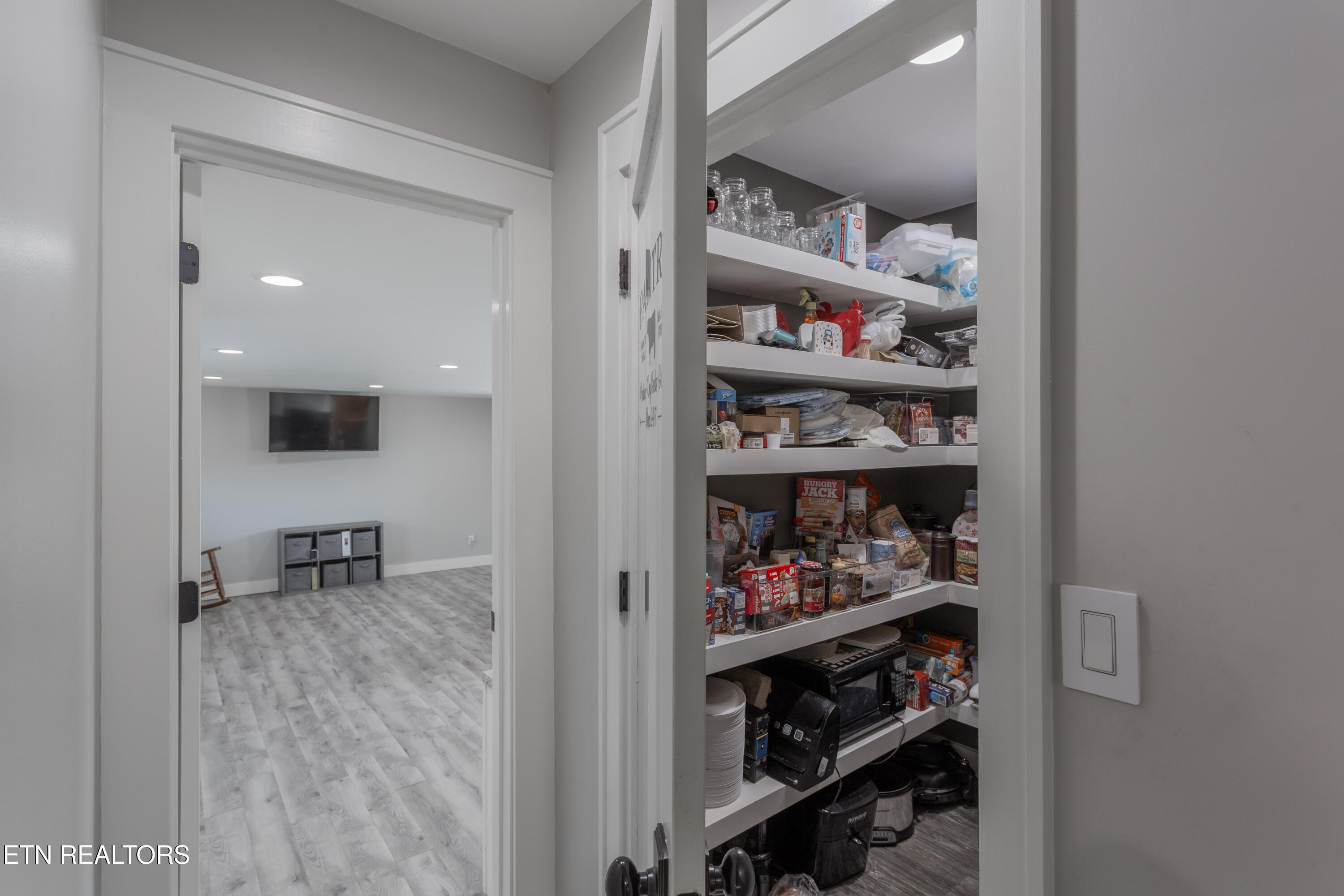 2409 Smith School Rd