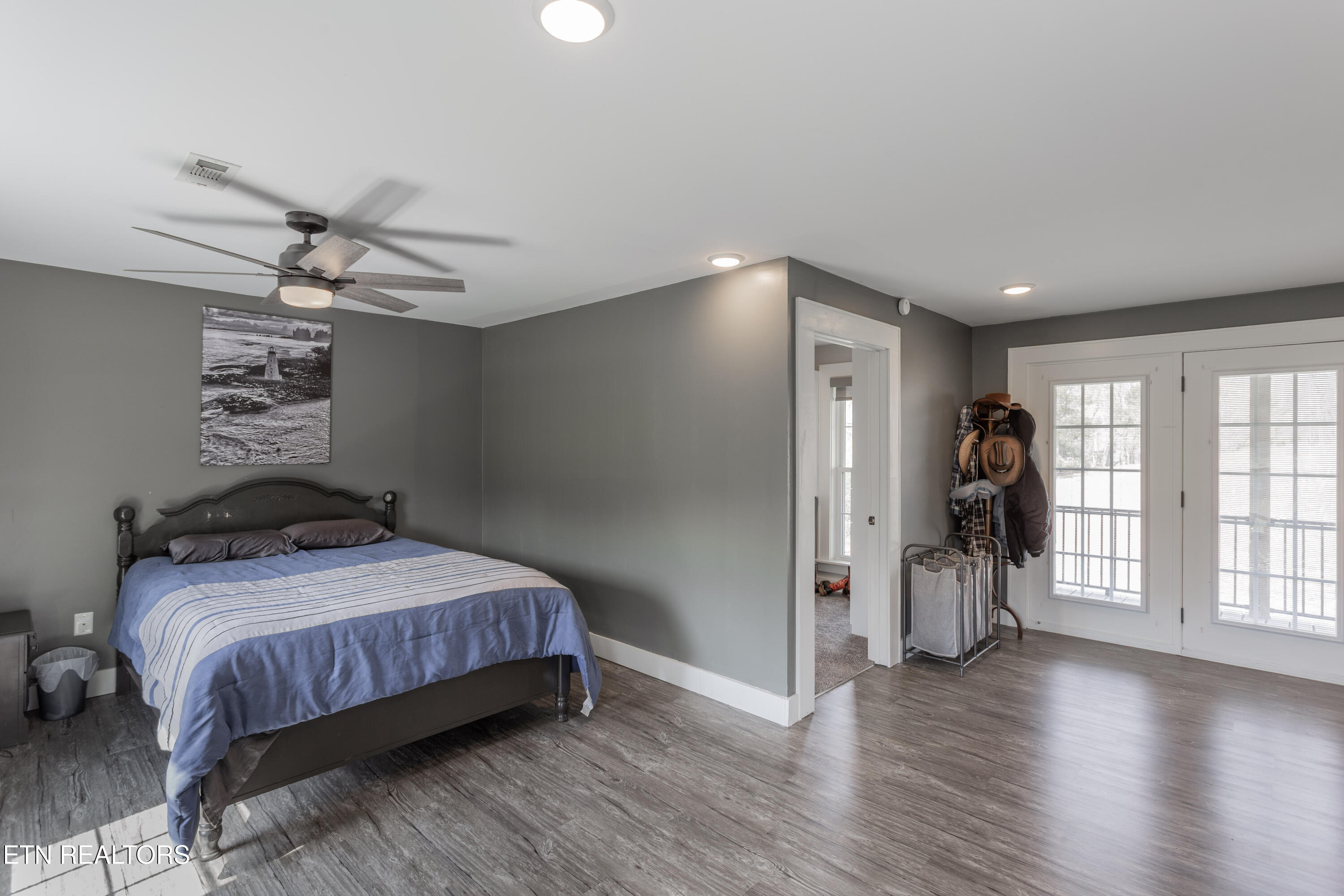 2409 Smith School Rd