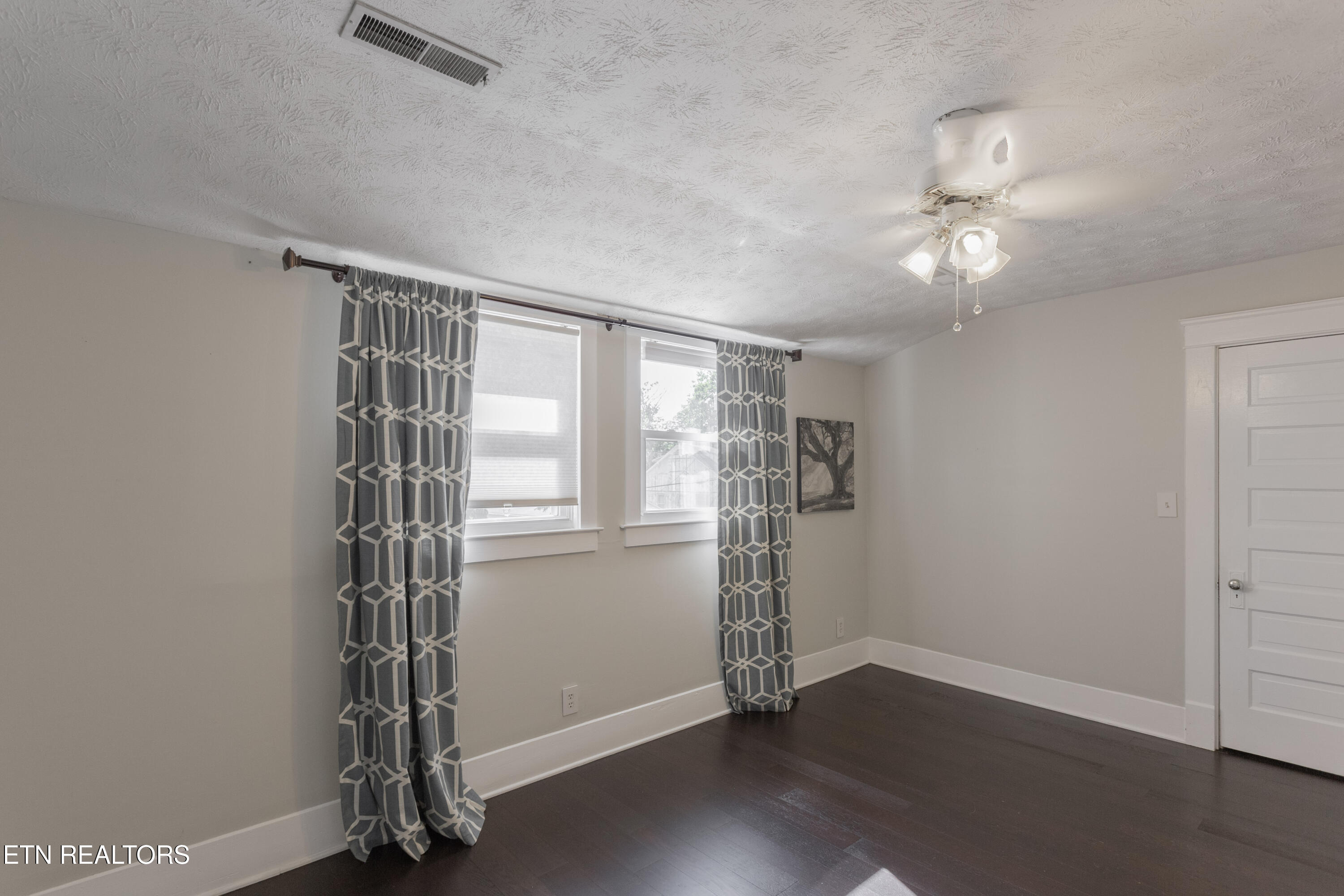 1351 Dalton St