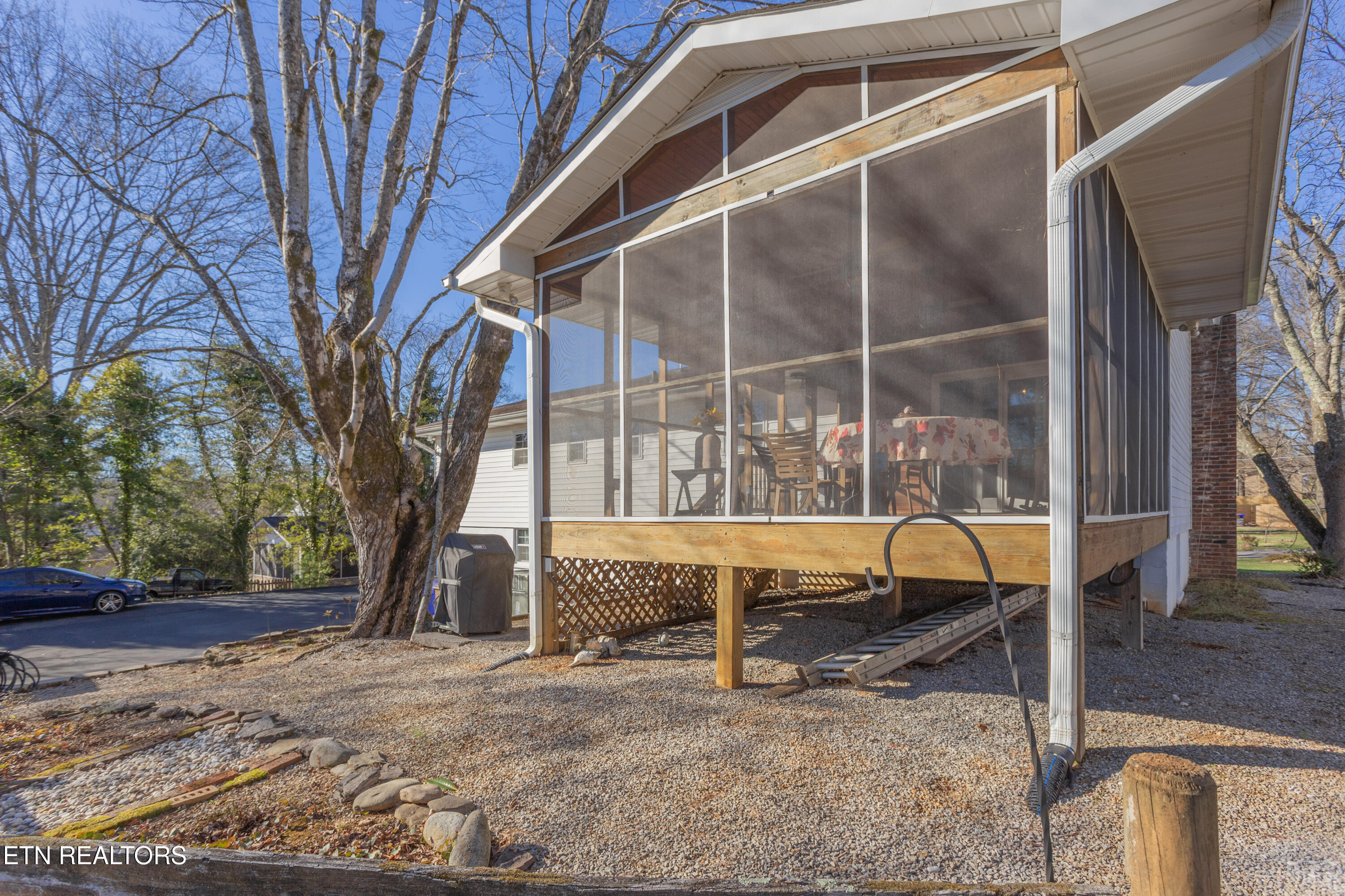 9528 Gulf Park Drive