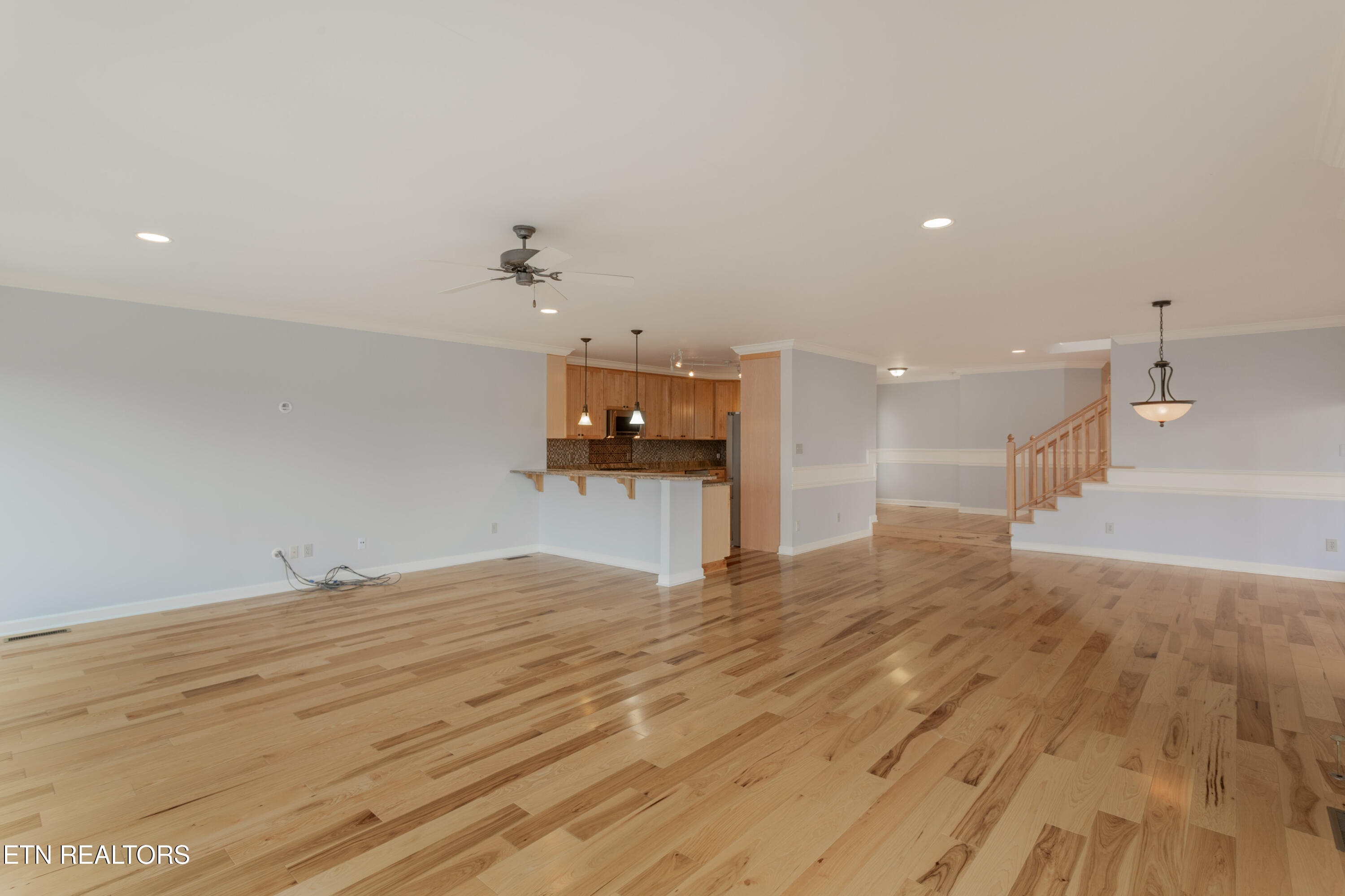 3445 Commodore Point