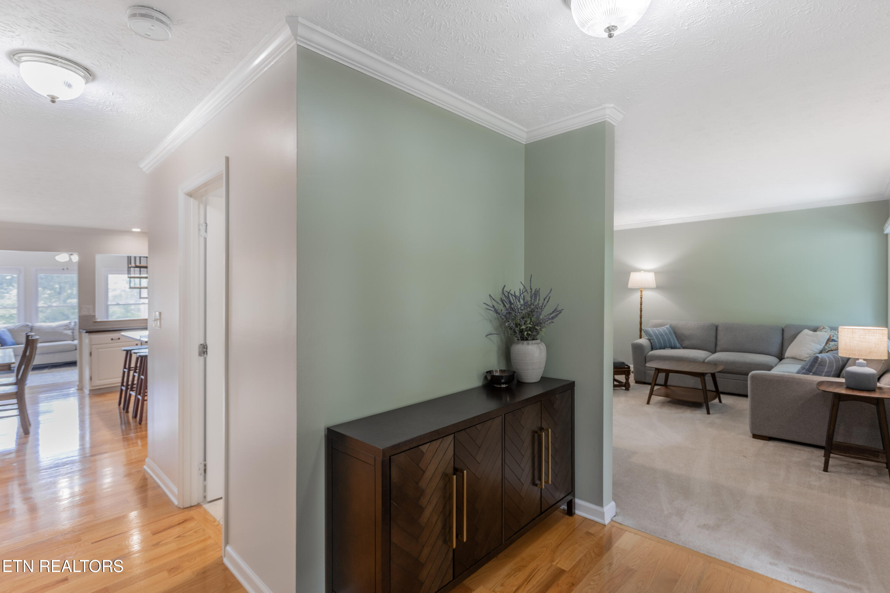 109 W Melbourne Rd