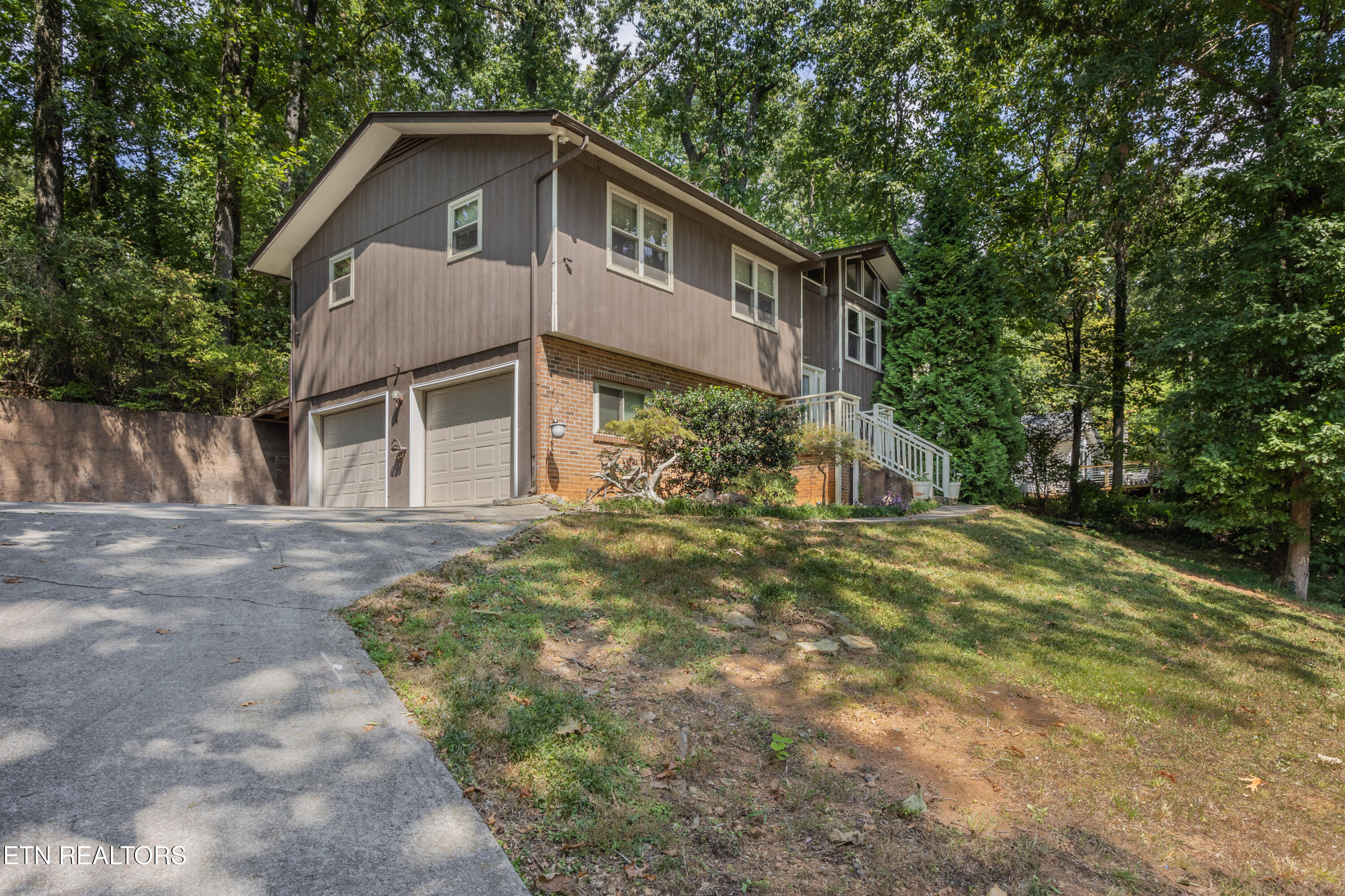 5029 Ridgemont Drive