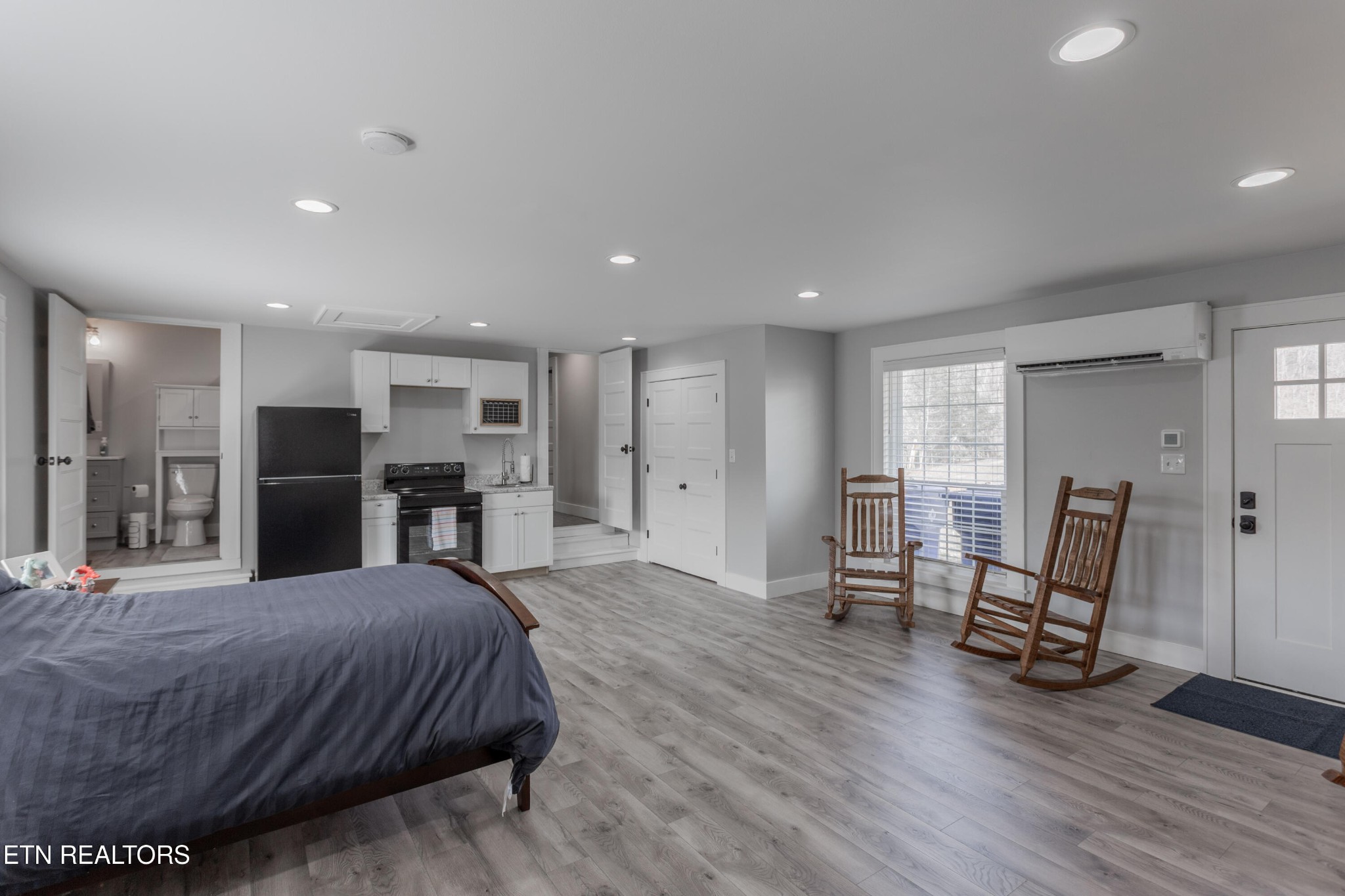 2409 Smith School Rd