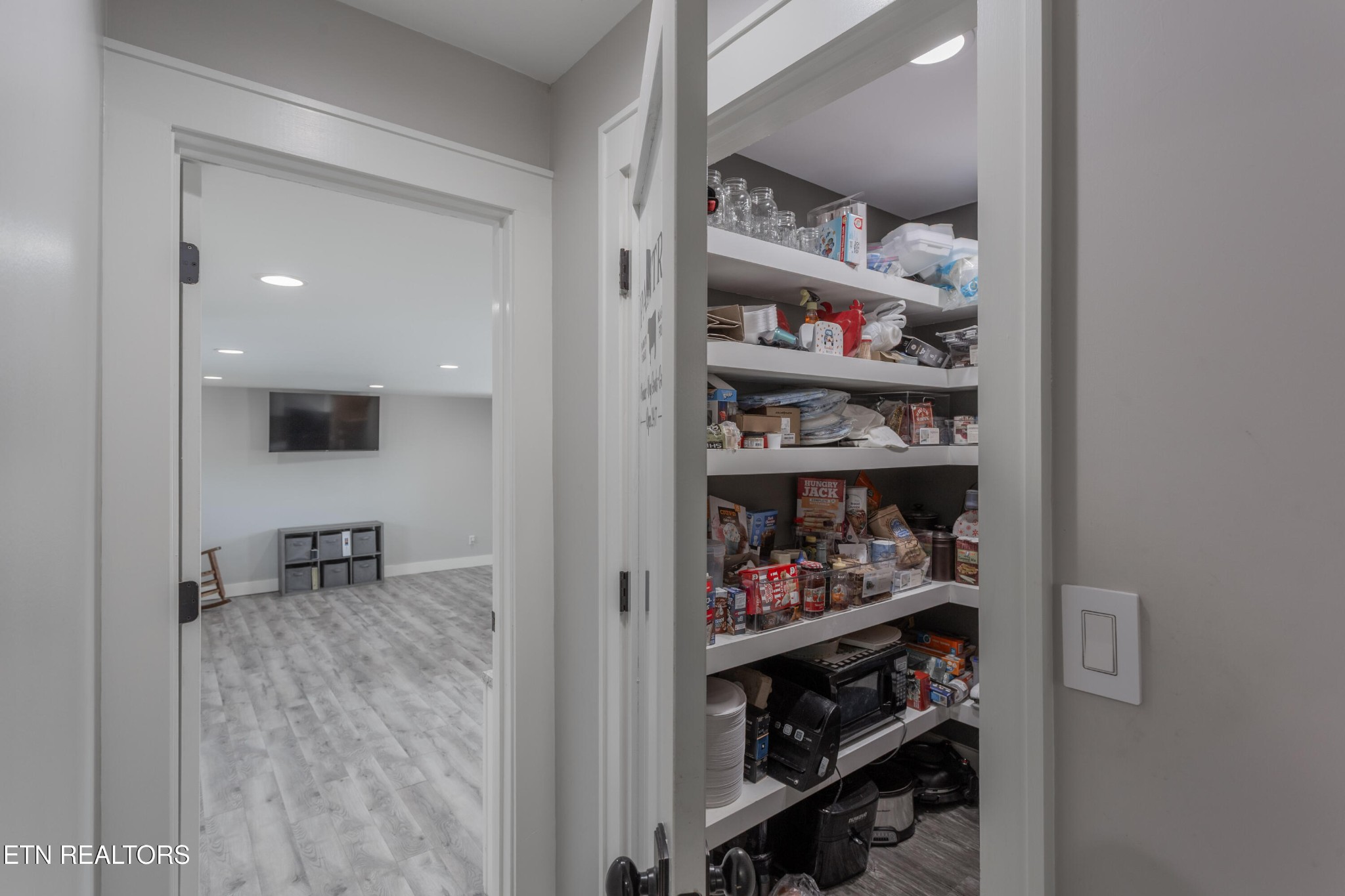 2409 Smith School Rd