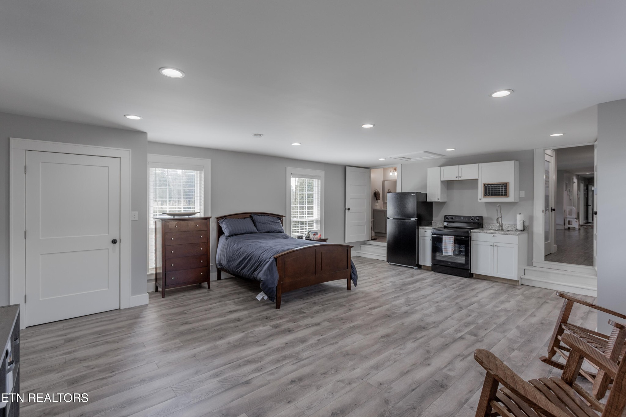 2409 Smith School Rd