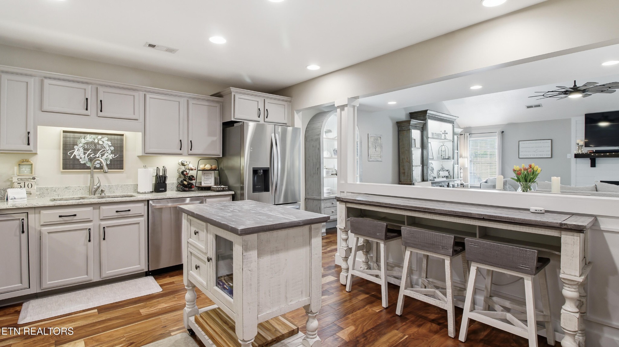 619 Farragut Commons Drive
