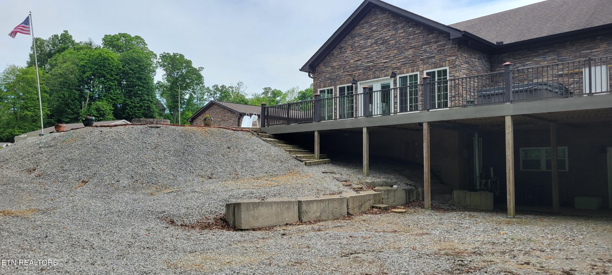 115 Jones Lane