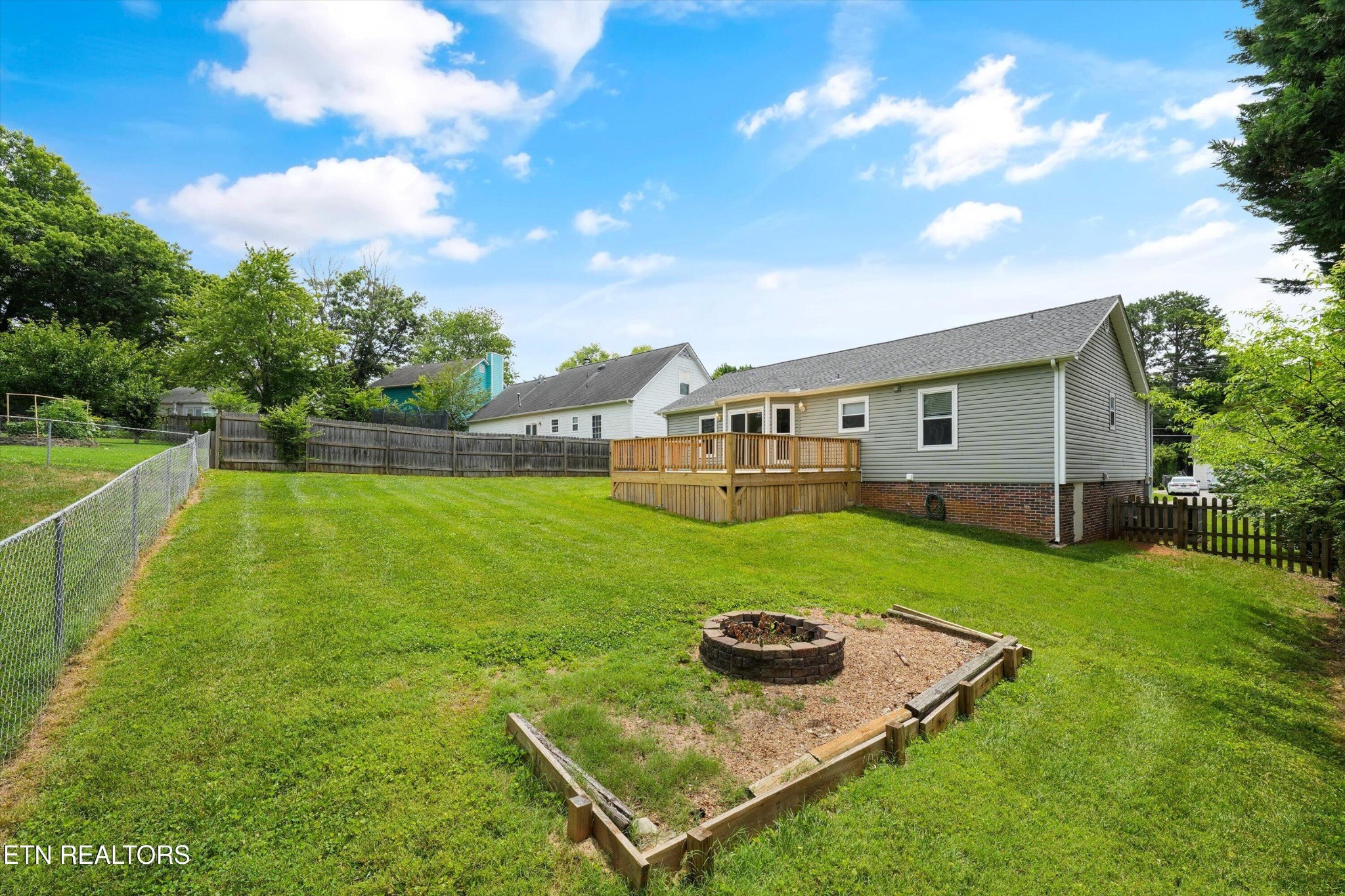 733 Summerdale Drive