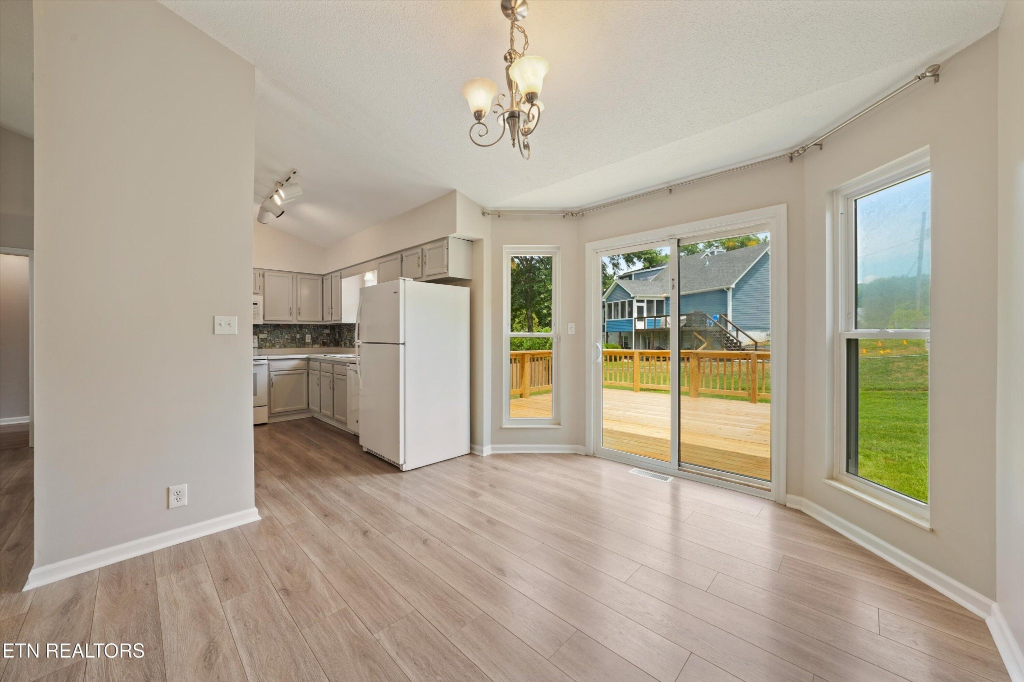 733 Summerdale Drive