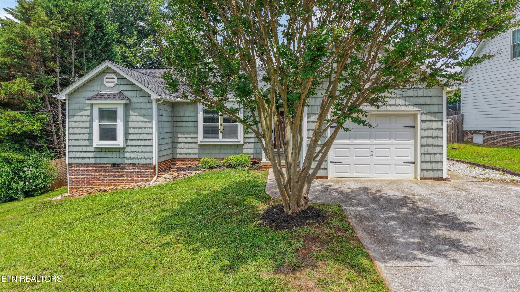 733 Summerdale Drive