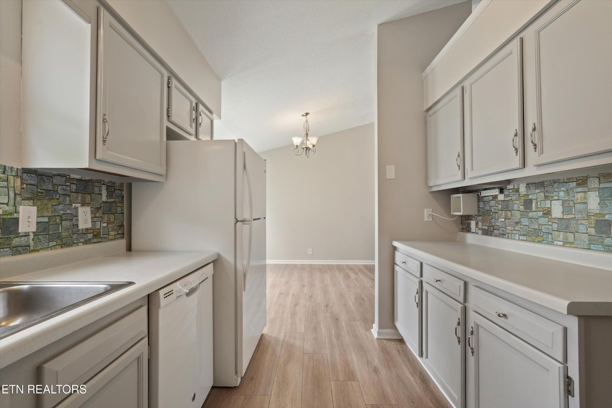 733 Summerdale Drive