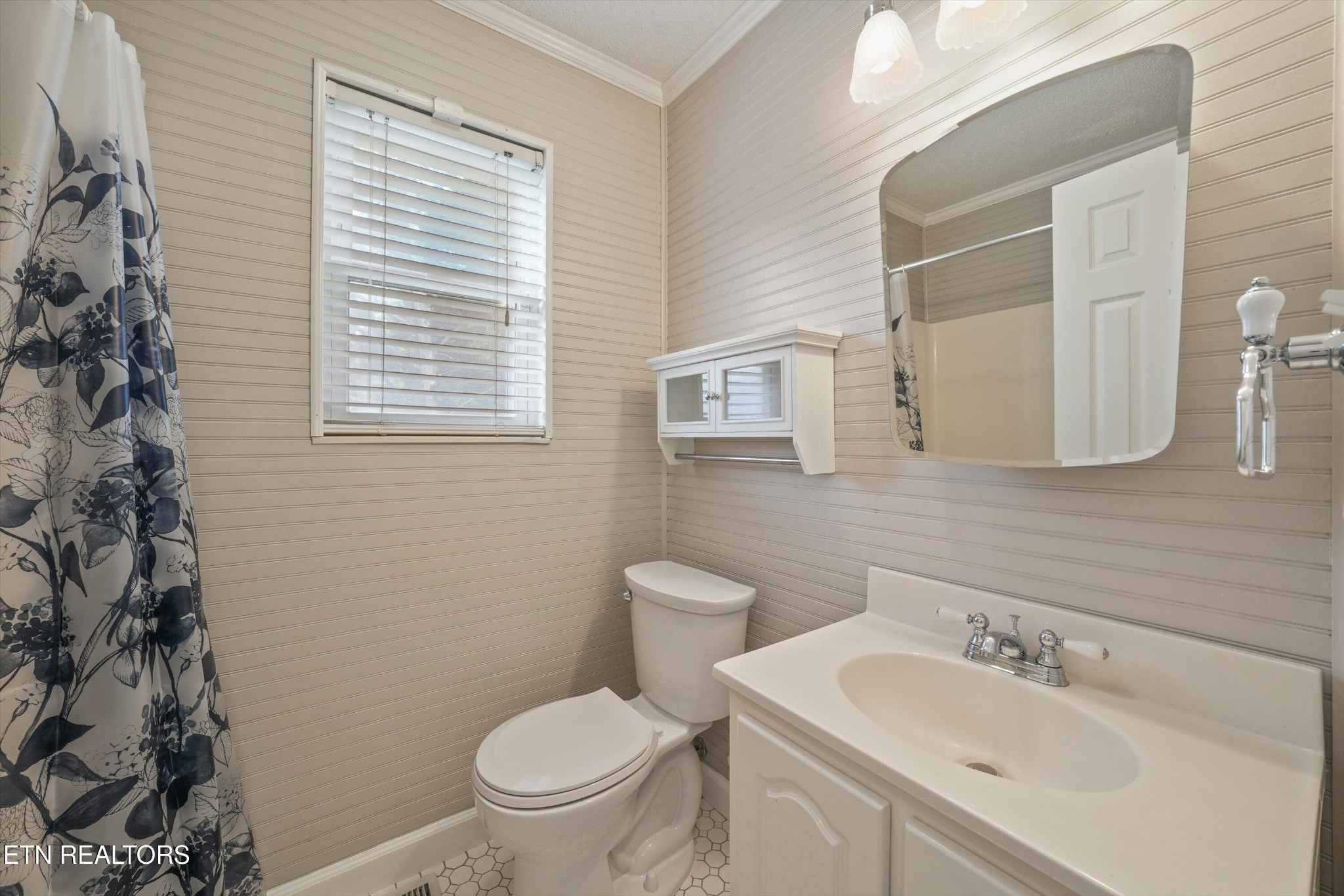 733 Summerdale Drive