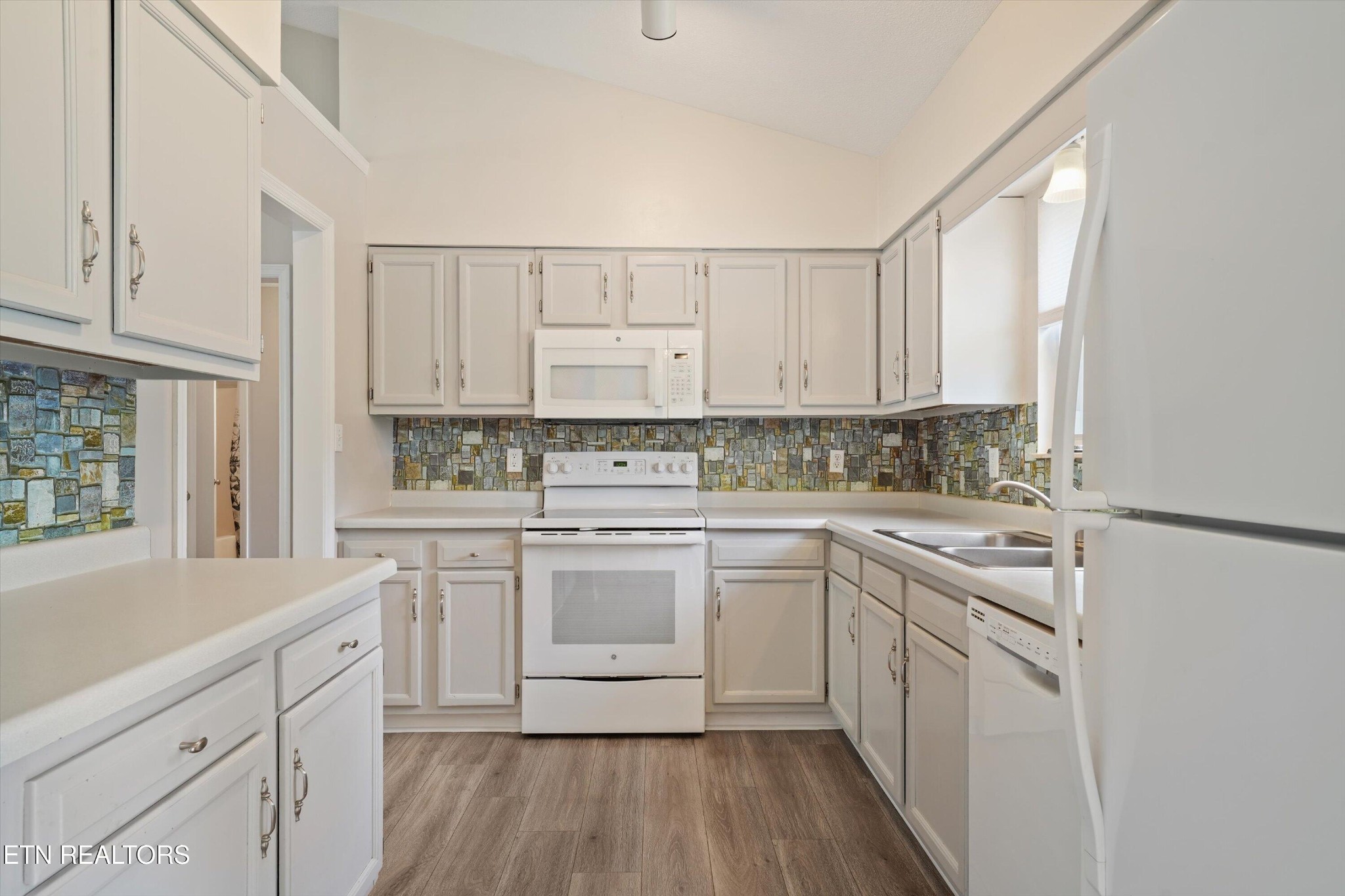 733 Summerdale Drive