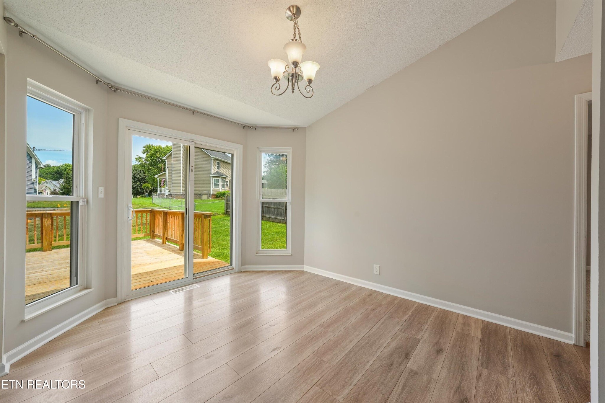 733 Summerdale Drive