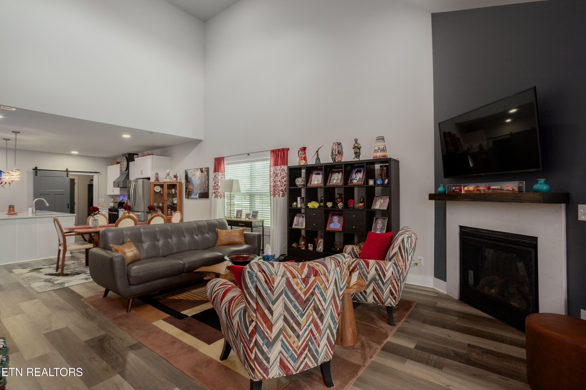 986 Meadow Walk Lane