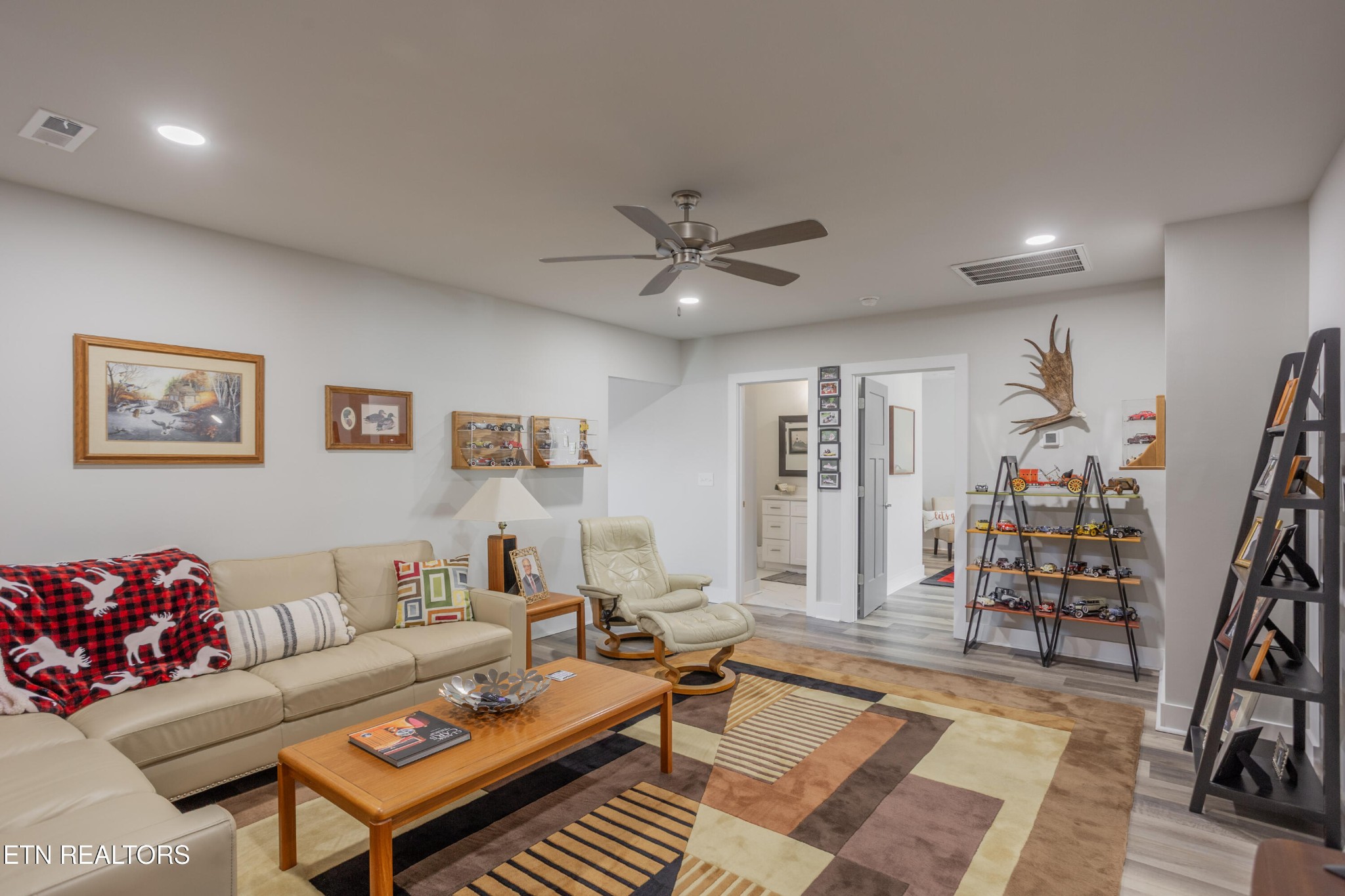 986 Meadow Walk Lane