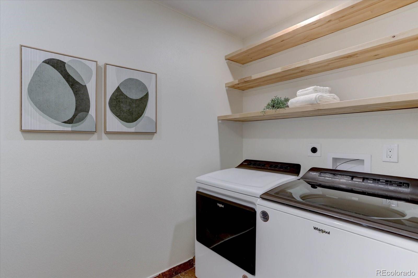 7643 Sunshine Peak