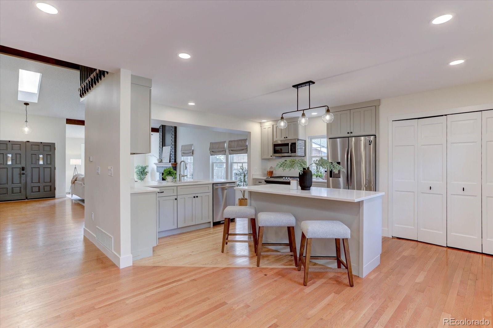 7643 Sunshine Peak