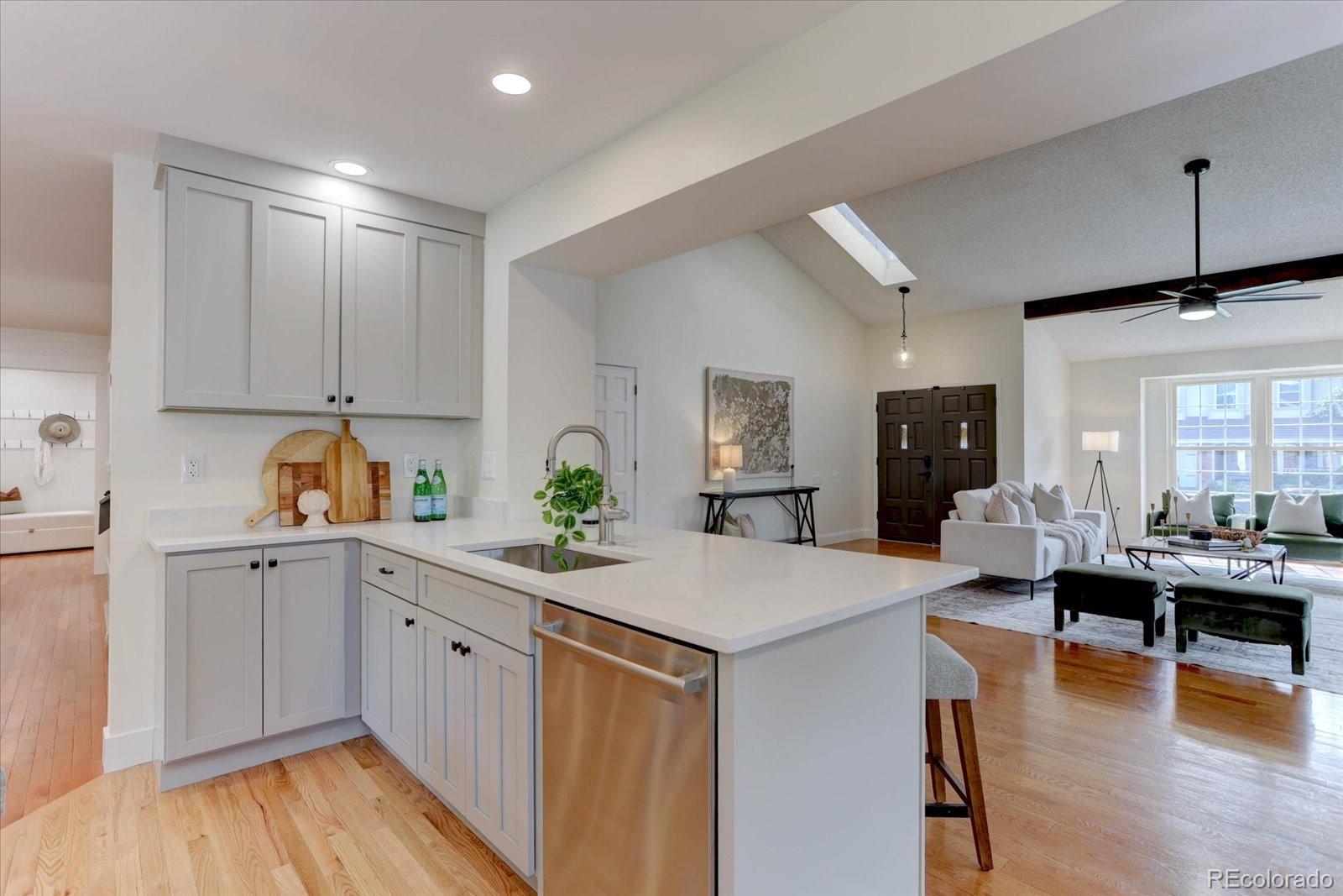 7643 Sunshine Peak