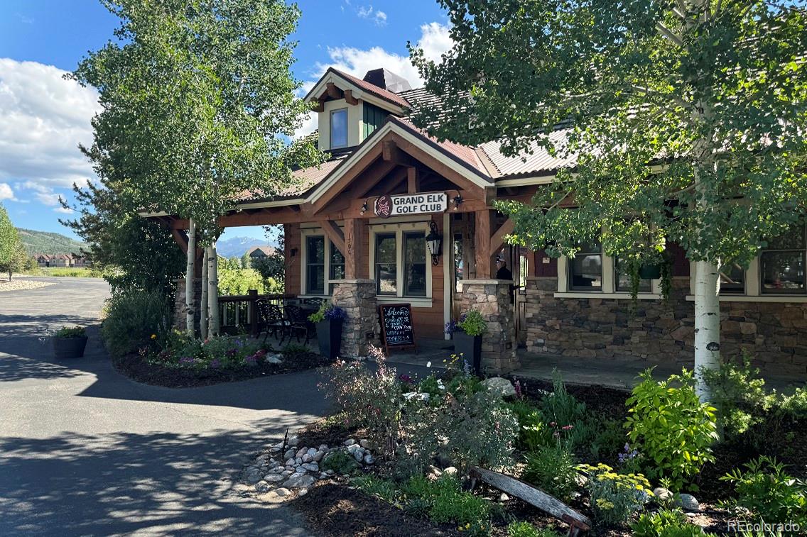 1700 Mountain Sky Lane